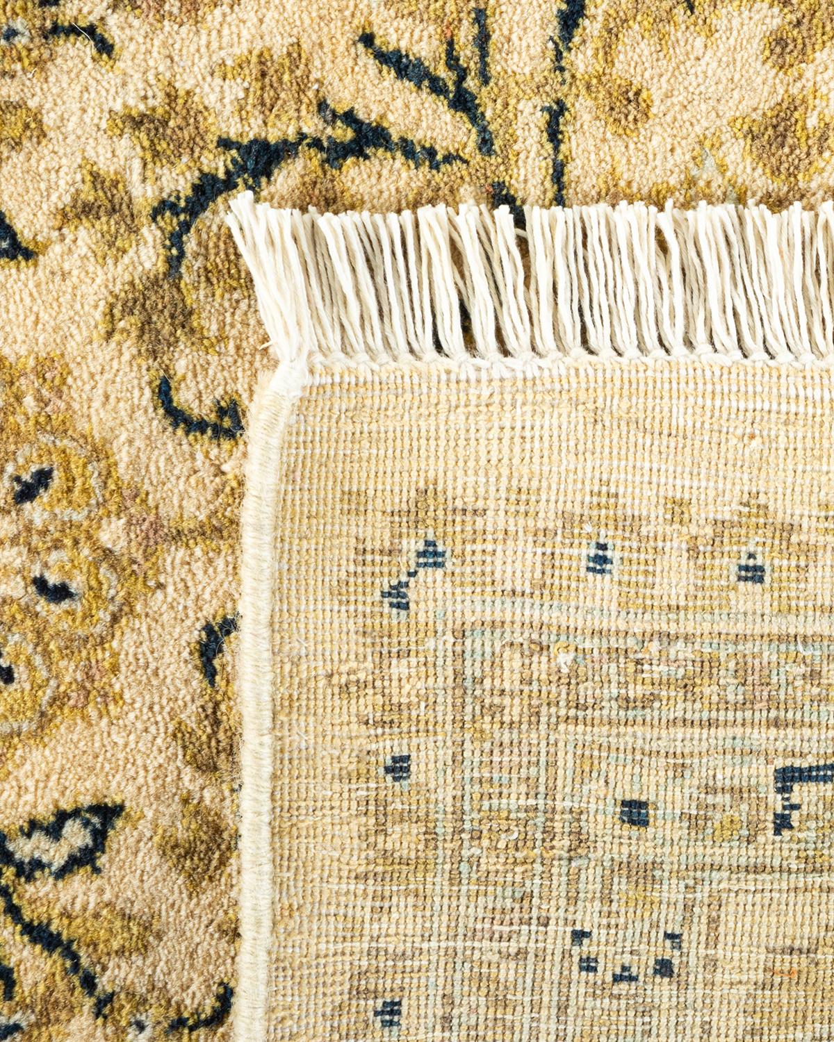 XXIe siècle et contemporain Tapis Oriental Mogul ivoire noué à la main unique en son genre en vente