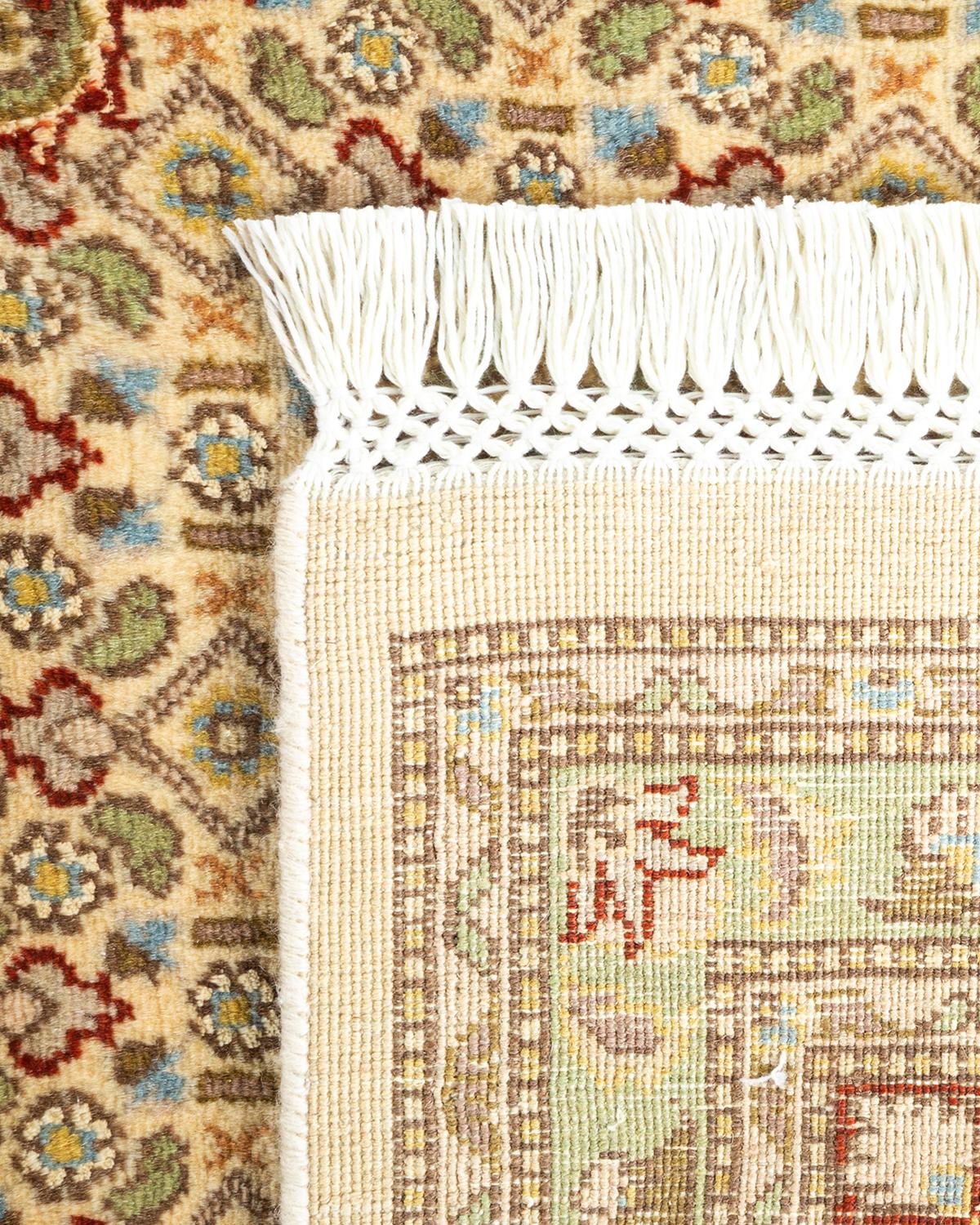 Handgeknüpfter orientalischer Mogul elfenbeinfarbener Teppich in Elfenbein, Unikat (21. Jahrhundert und zeitgenössisch) im Angebot