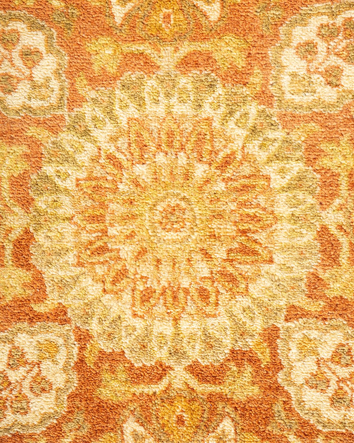 Pakistanais Tapis Oriental Mogul ivoire noué à la main unique en son genre en vente