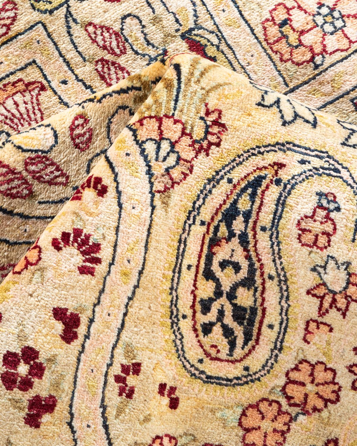 Handgeknüpfter orientalischer Mogul Elfenbeinfarbener Teppich, Unikat im Angebot 1