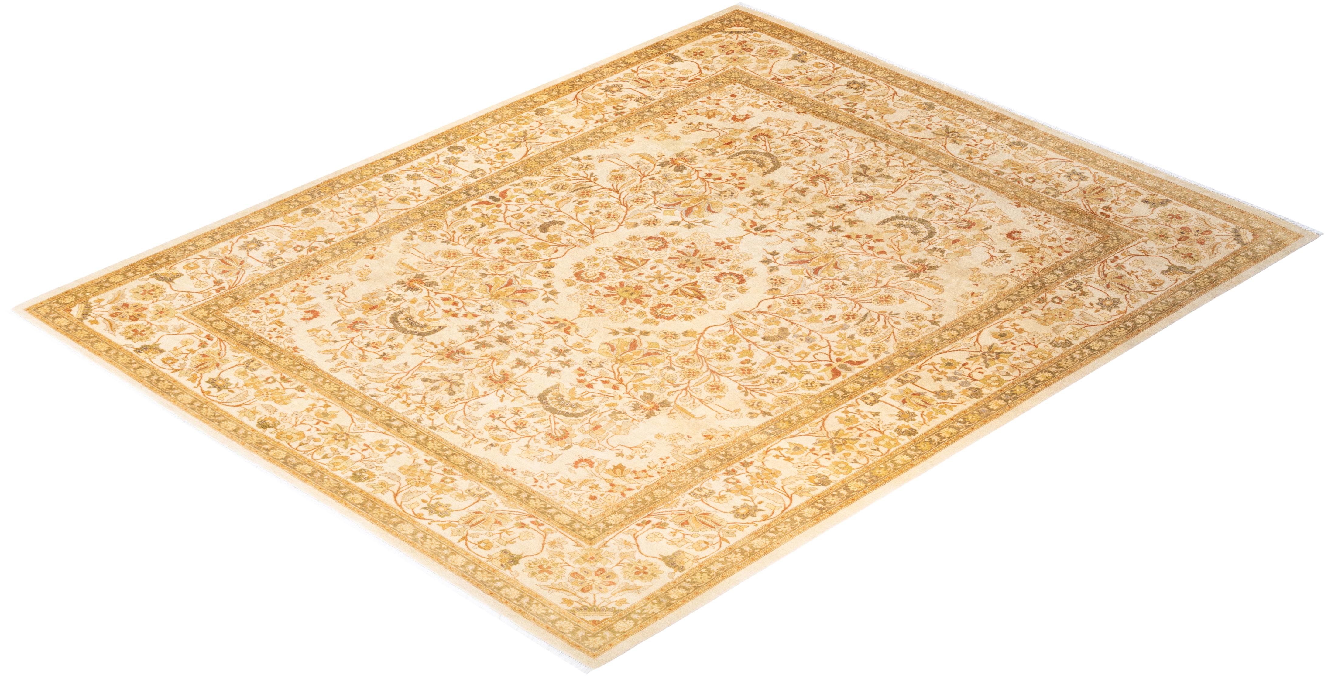 Tappeto orientale Mogul Ivory, unico nel suo genere e annodato a mano in vendita 2