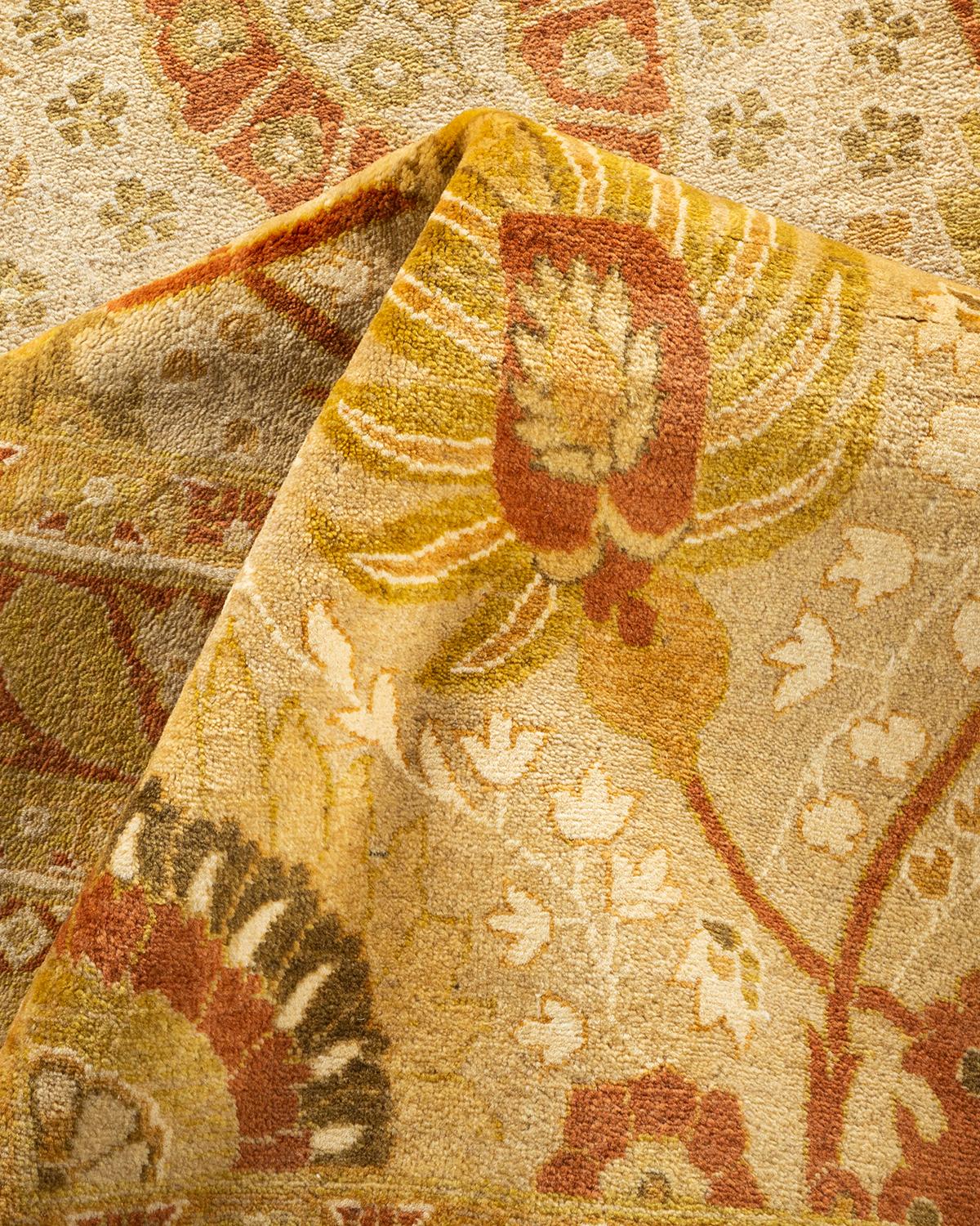 Tapis Oriental Mogul ivoire noué à la main unique en son genre en vente 1