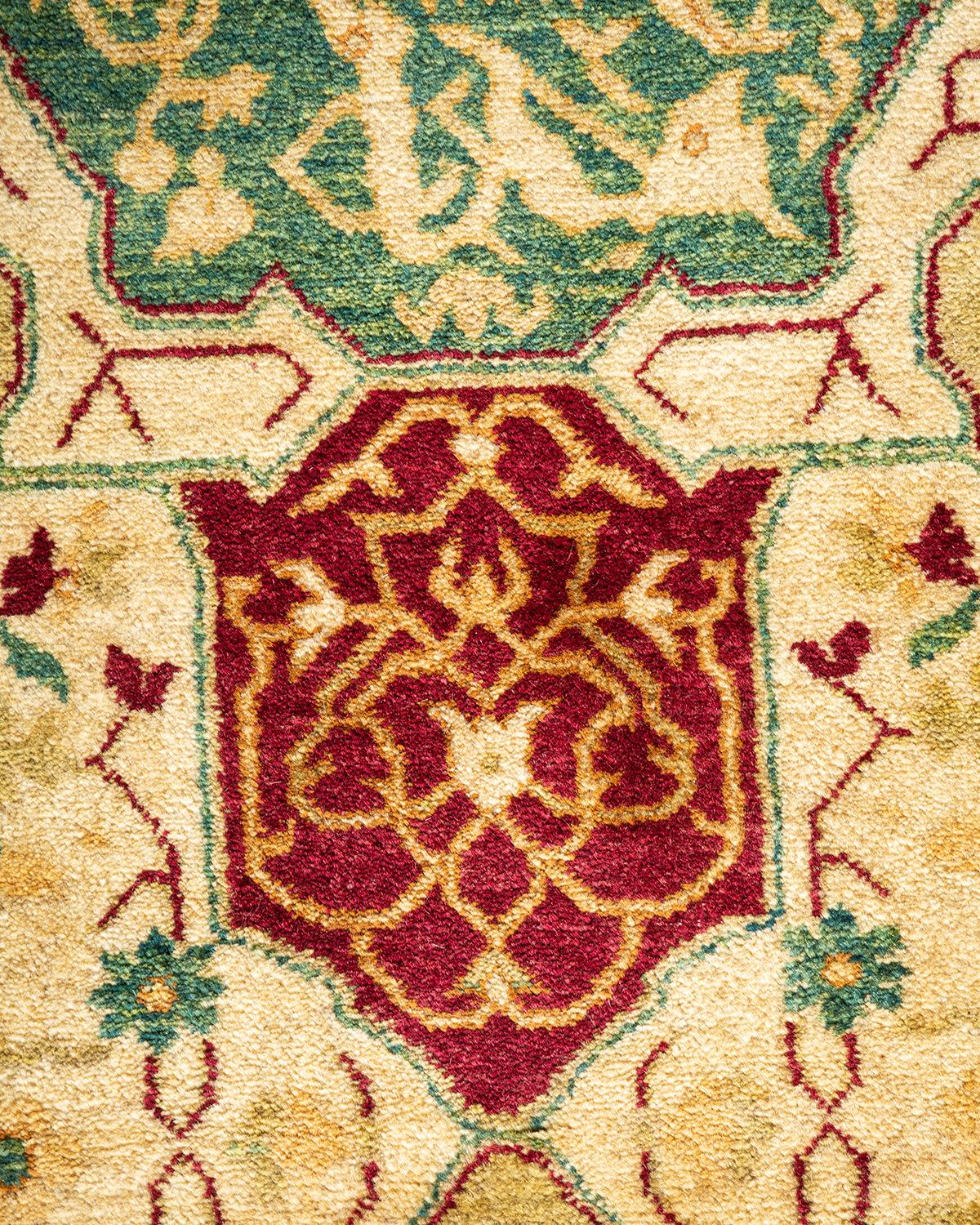 Handgeknüpfter orientalischer Mogul elfenbeinfarbener Teppich in Elfenbein, Unikat (Pakistanisch) im Angebot