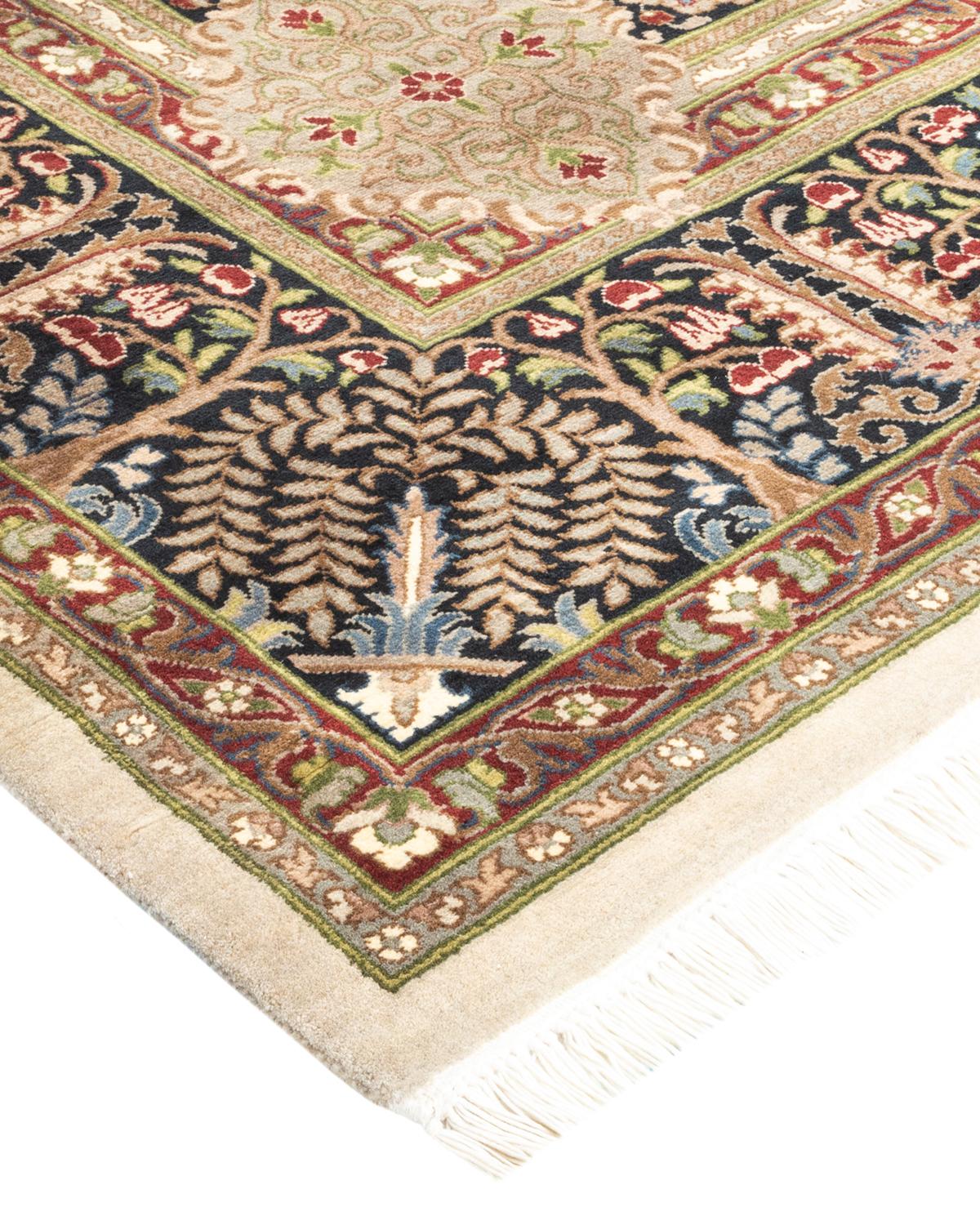 Avec leurs palettes discrètes et leurs motifs à l'envers, les tapis de la collection Mogul apporteront une sophistication intemporelle à n'importe quelle pièce. Influencés par un éventail de motifs turcs, indiens et persans, les artisans qui tissent