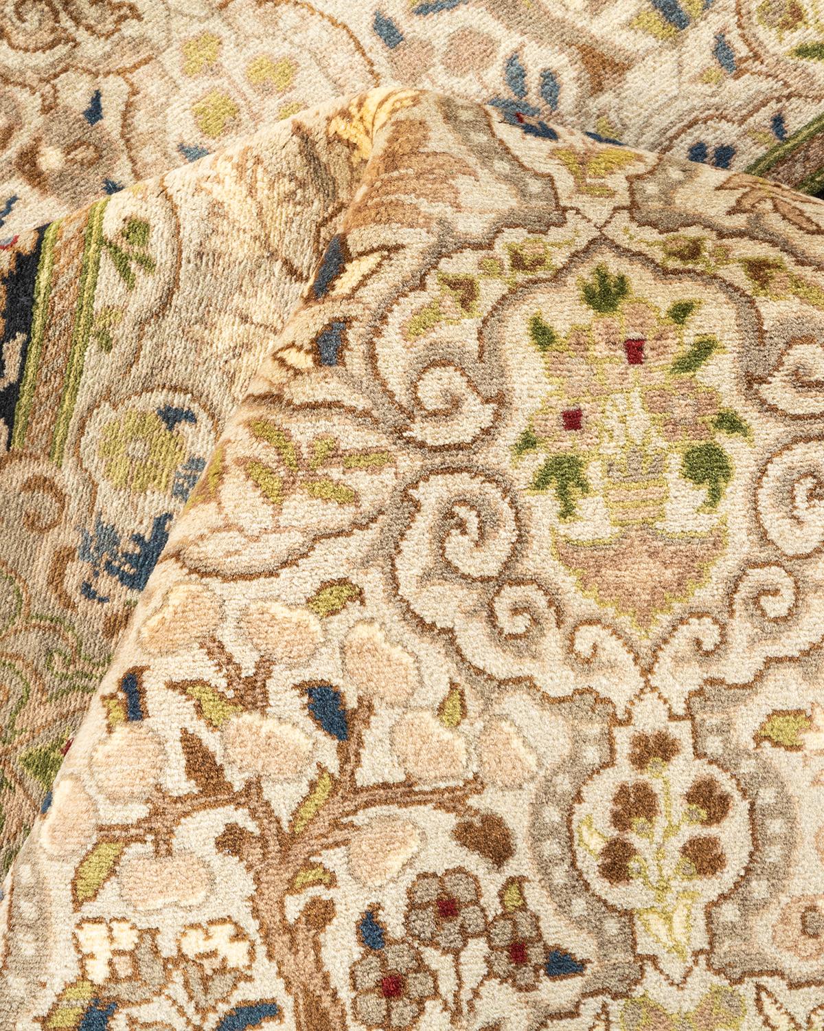 Tapis Oriental Mogul ivoire noué à la main unique en son genre en vente 1