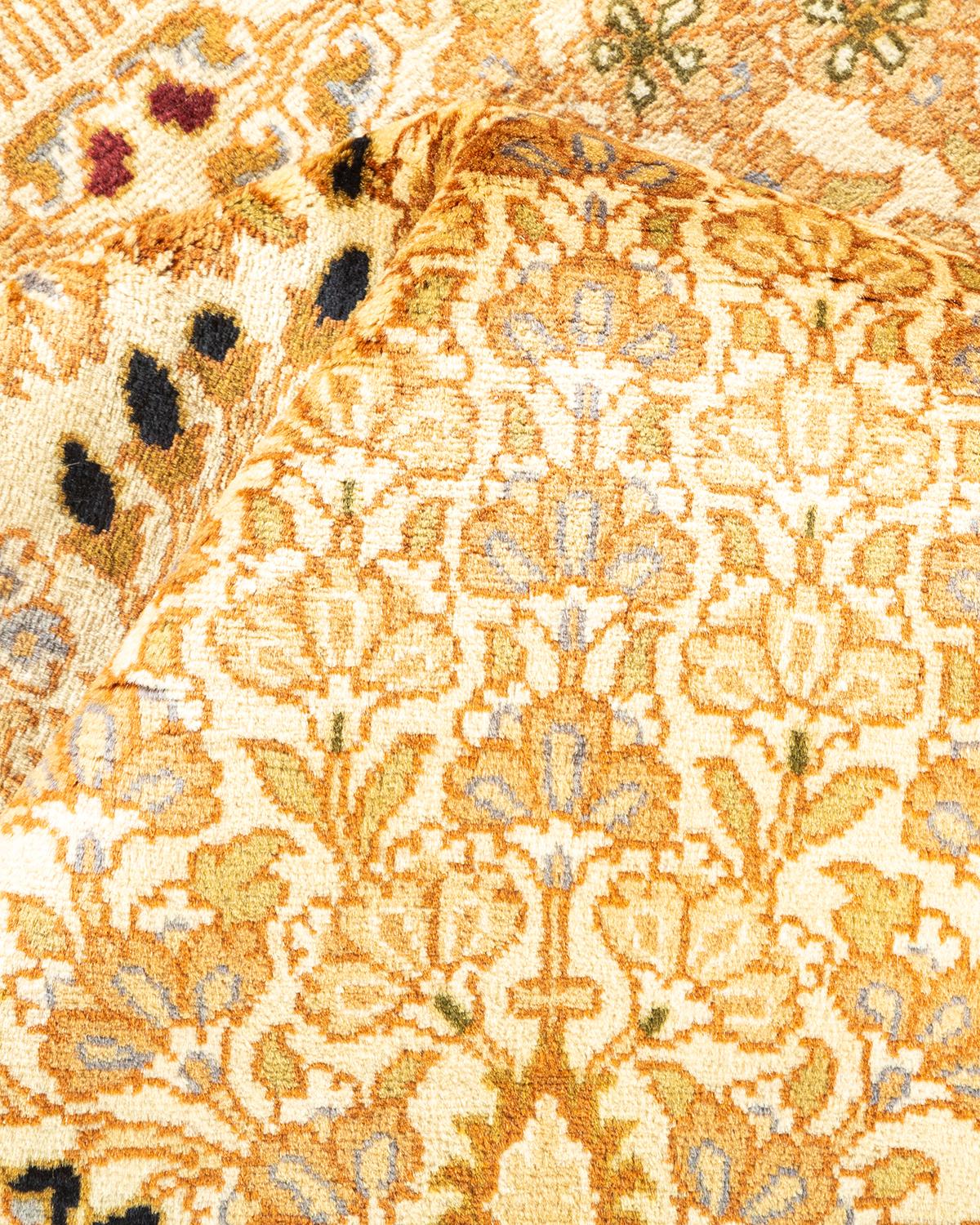 Handgeknüpfter orientalischer Mogul elfenbeinfarbener Teppich in Elfenbein, Unikat im Angebot 1