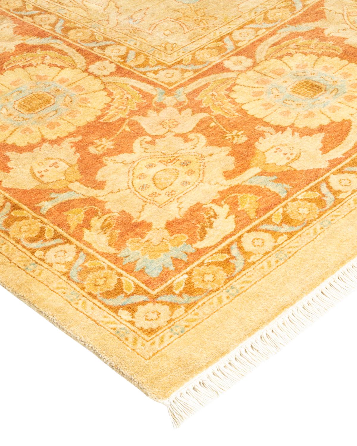 Las alfombras de la colección Mogul, con sus colores discretos y sus diseños en toda la superficie, aportarán una sofisticación atemporal a cualquier habitación. Influenciadas por un espectro de diseños turcos, indios y persas, los artesanos que