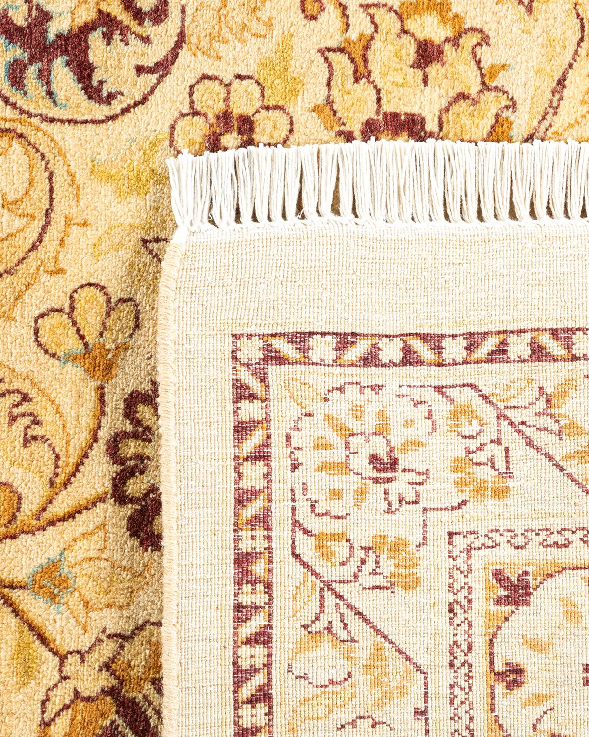 Handgeknüpfter orientalischer Mogul Elfenbeinfarbener Teppich, Unikat (21. Jahrhundert und zeitgenössisch) im Angebot