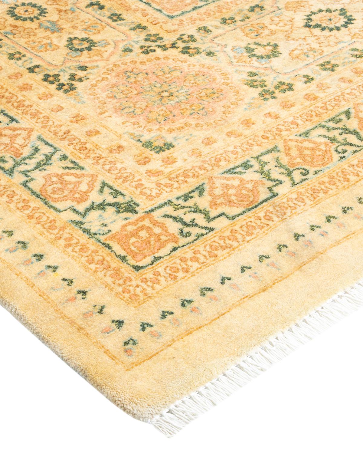 Die Teppiche der Mogul-Kollektion bringen mit ihren zurückhaltenden Farben und Allover-Mustern zeitlose Eleganz in jeden Raum. Beeinflusst von einem Spektrum türkischer, indischer und persischer Designs, lassen die Kunsthandwerker, die diese