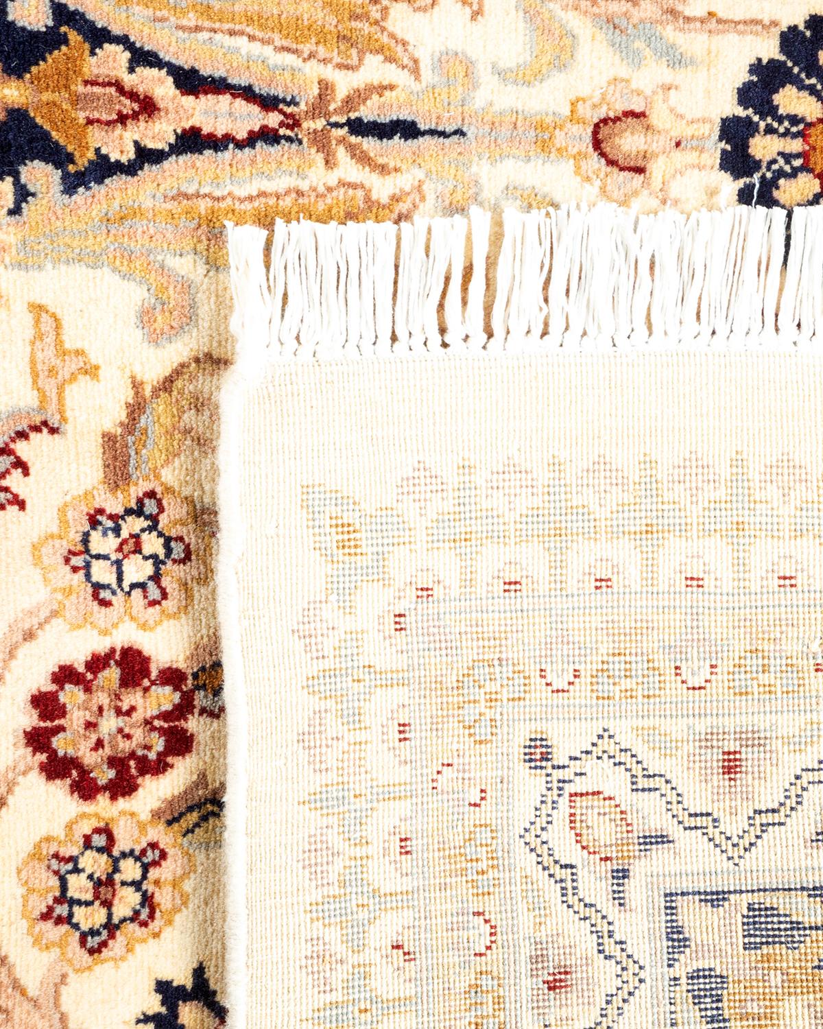 Handgeknüpfter orientalischer Mogul elfenbeinfarbener Teppich in Elfenbein, Unikat (21. Jahrhundert und zeitgenössisch) im Angebot