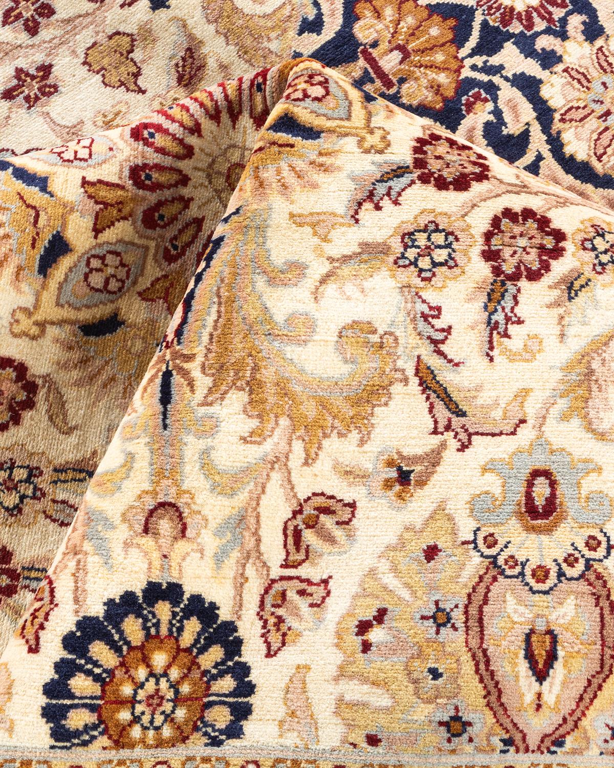 Handgeknüpfter orientalischer Mogul elfenbeinfarbener Teppich in Elfenbein, Unikat im Angebot 1