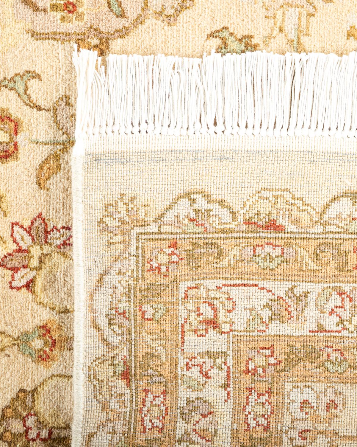 Handgeknüpfter orientalischer Mogul elfenbeinfarbener Teppich in Elfenbein, Unikat (21. Jahrhundert und zeitgenössisch) im Angebot