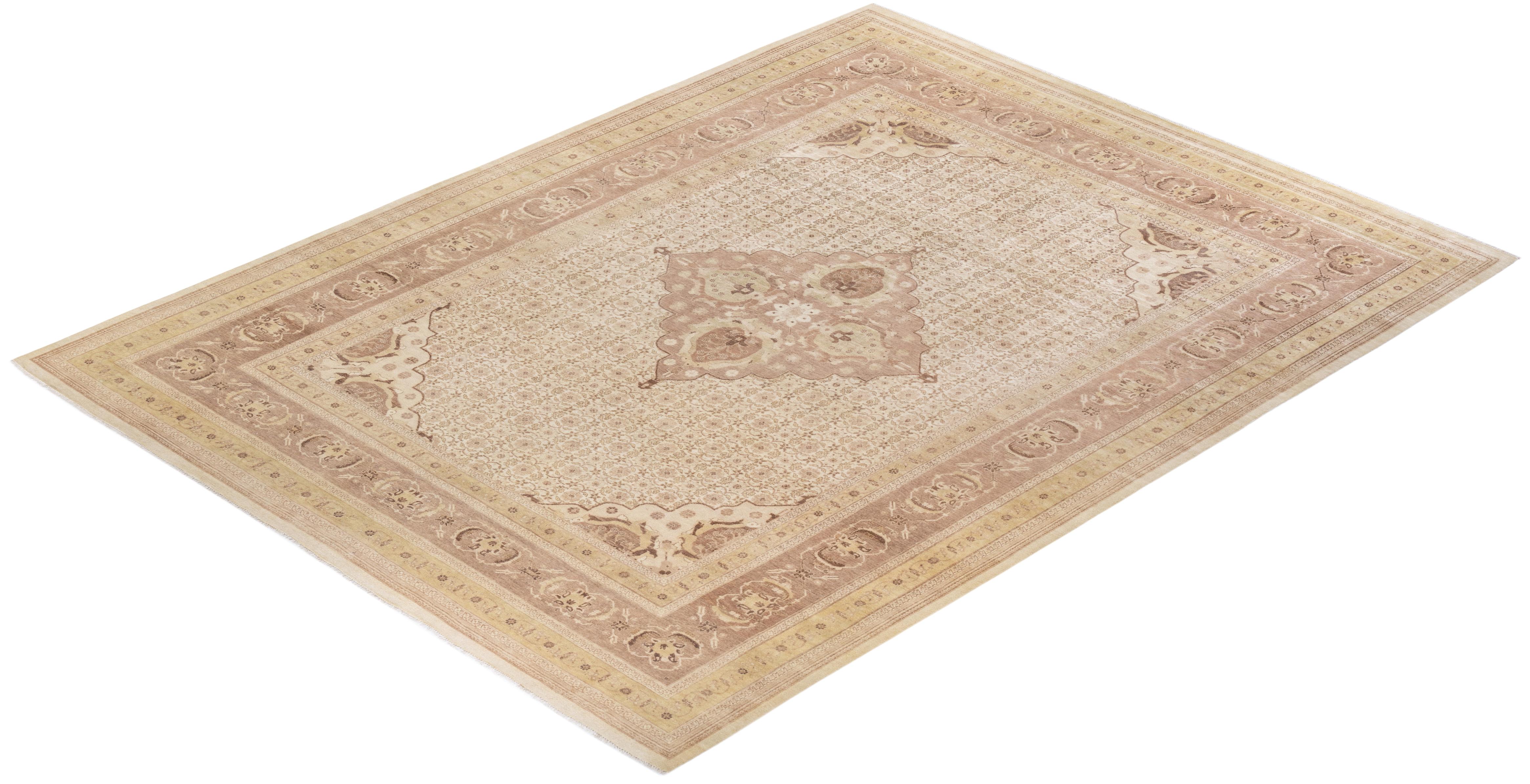 One-of-a-kind Hand Knotted Oriental Mogul Ivory Area Rug For Sale 2