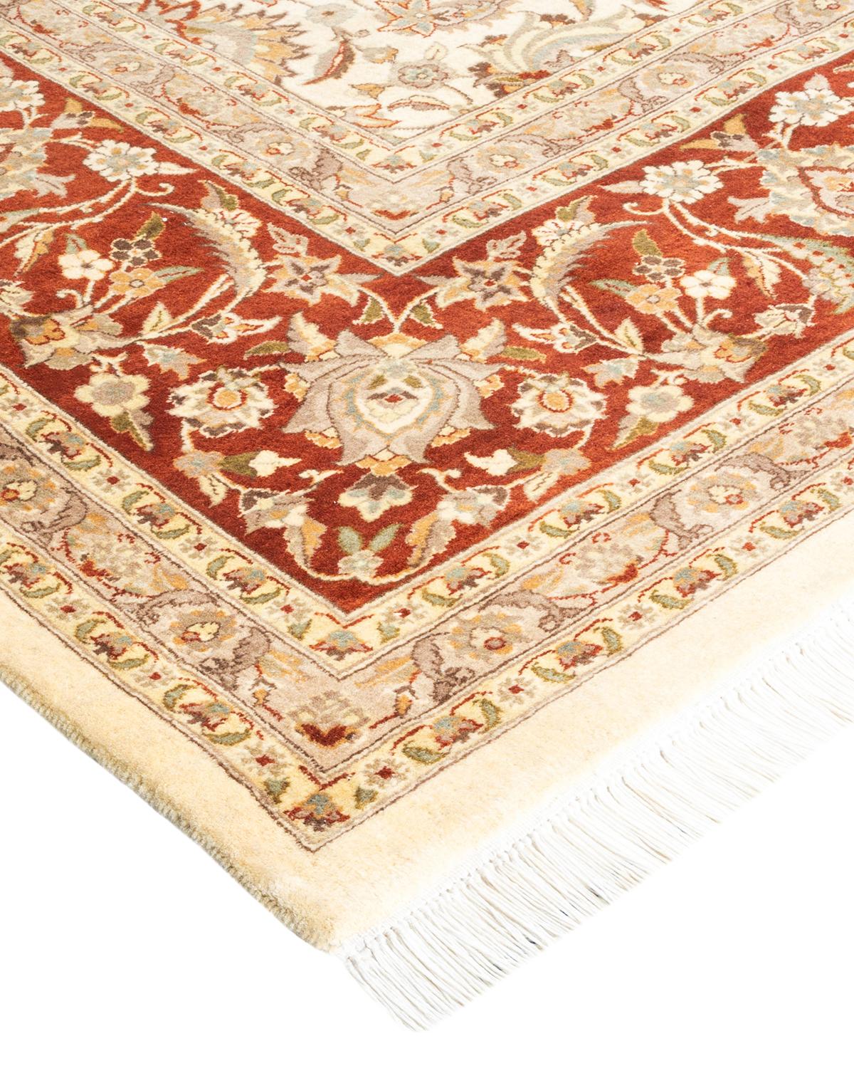 Las alfombras de la colección Mogul, con sus colores discretos y sus diseños en toda la superficie, aportarán una sofisticación atemporal a cualquier habitación. Influenciadas por un espectro de diseños turcos, indios y persas, los artesanos que