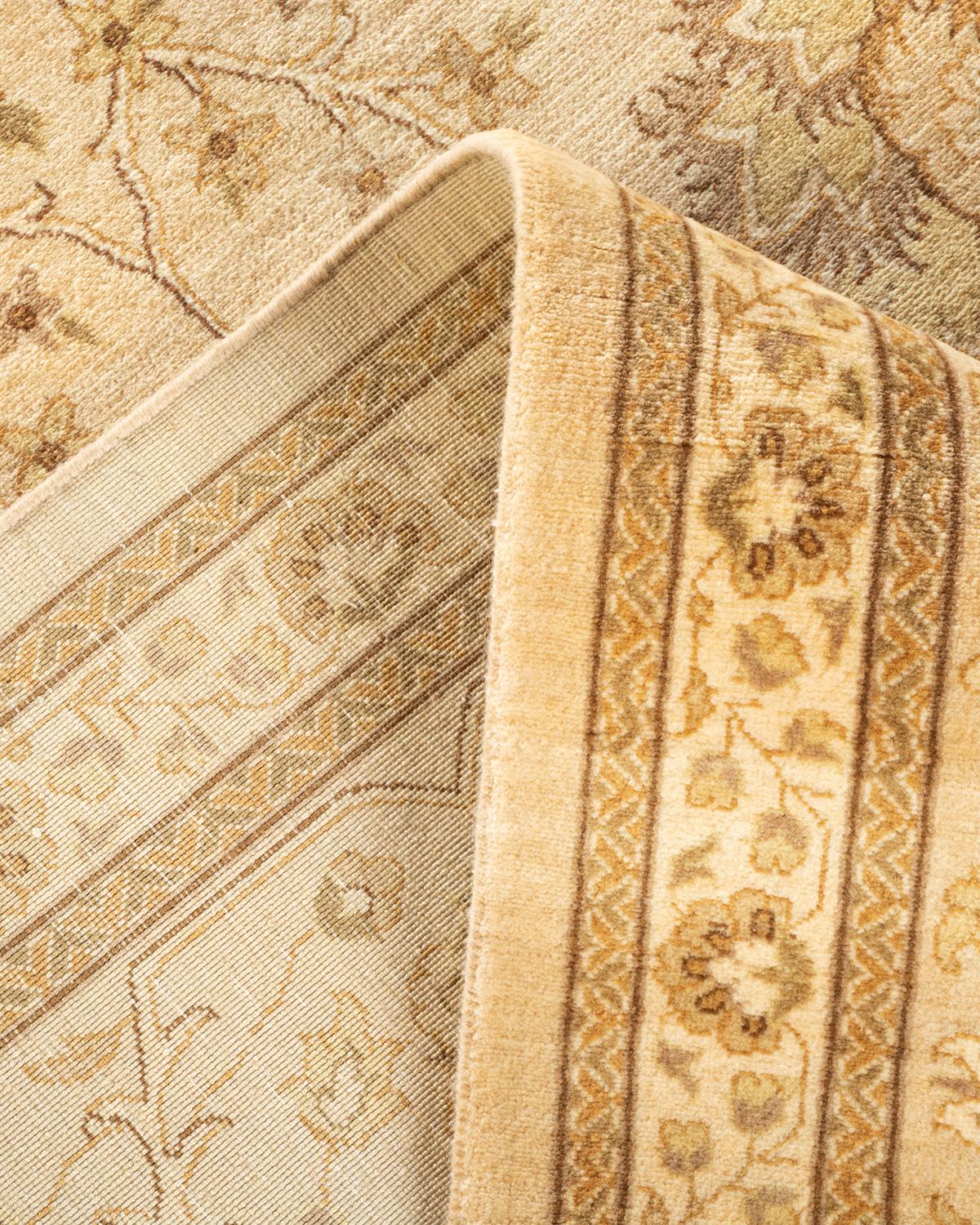 Lana Tappeto orientale Mogul Ivory, unico nel suo genere e annodato a mano in vendita