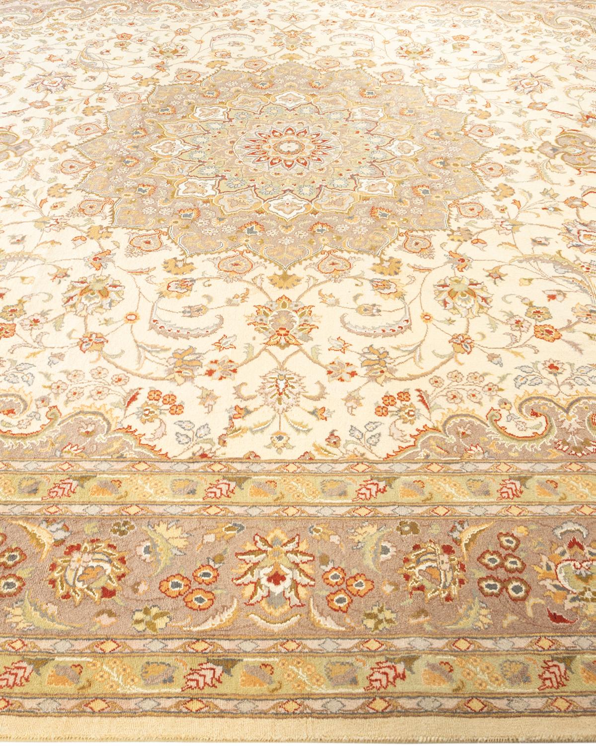 One-of-a-kind Hand Knotted Oriental Mogul Ivory Area Rug In New Condition For Sale In Norwalk, CT