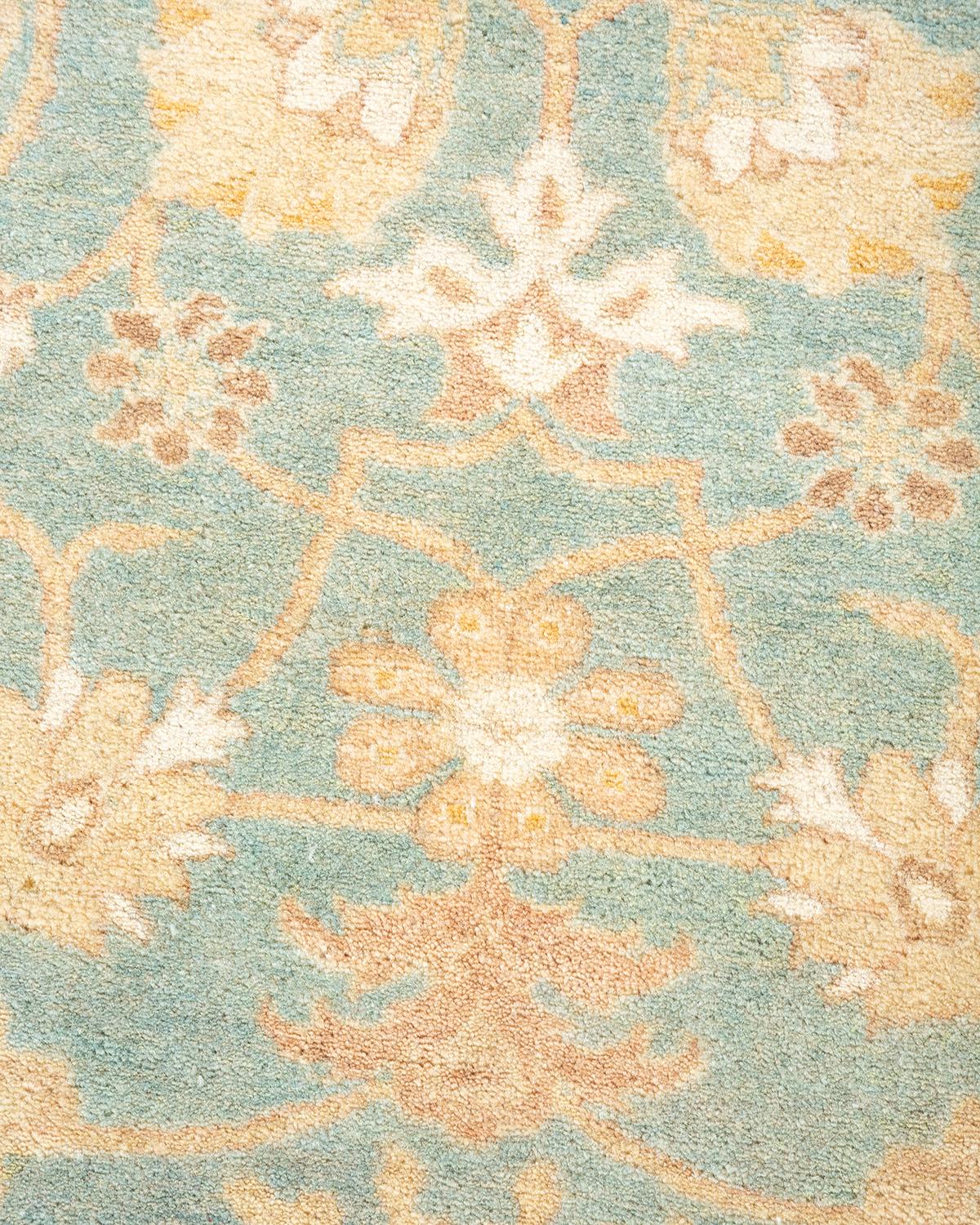 Einzigartiger handgeknüpfter orientalischer Mogul-Teppich in Hellblau, 2,74 m x 3,66 m, Unikat (Pakistanisch) im Angebot