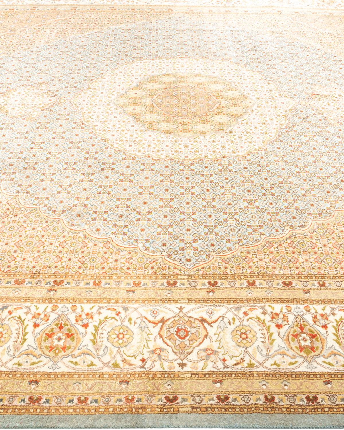 Handgeknüpfter orientalischer Mogul-Teppich in Hellblau, Unikat im Zustand „Neu“ im Angebot in Norwalk, CT