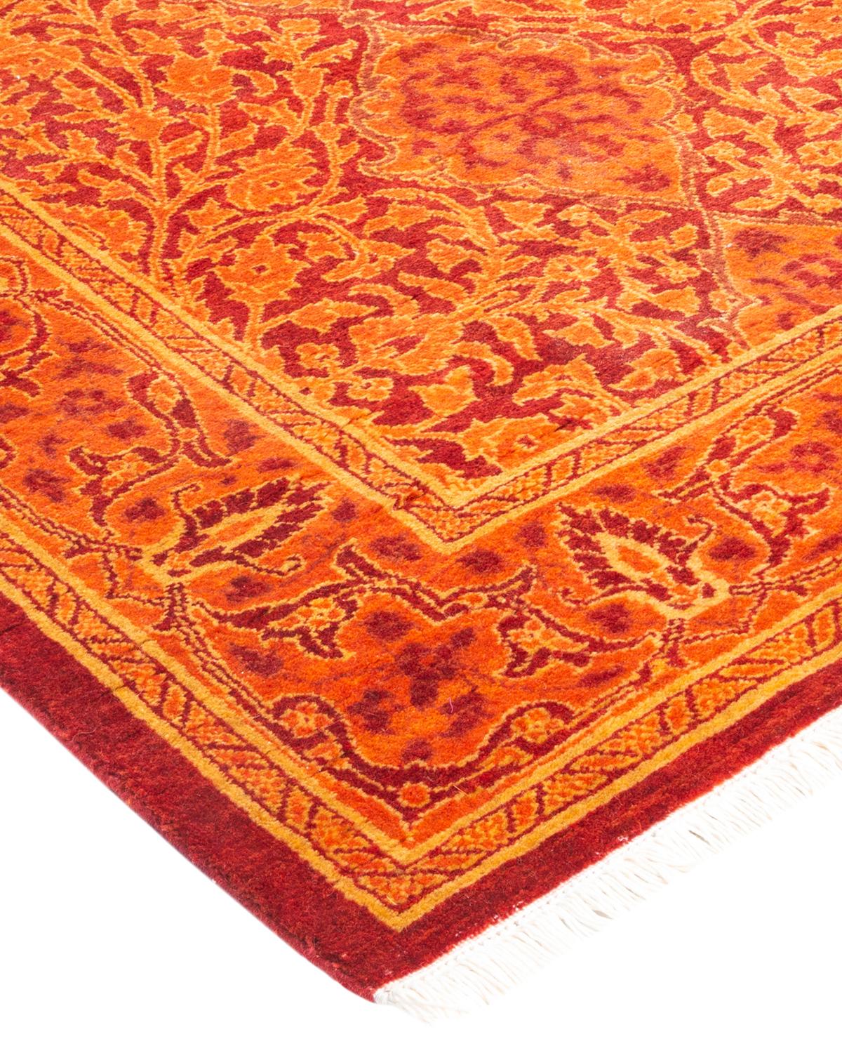 Con palette sobrie e disegni allover, i tappeti della Collezione Mogul doneranno una raffinatezza senza tempo a qualsiasi stanza. Influenzati da uno spettro di disegni turchi, indiani e persiani, gli artigiani che tessono a mano questi tappeti di