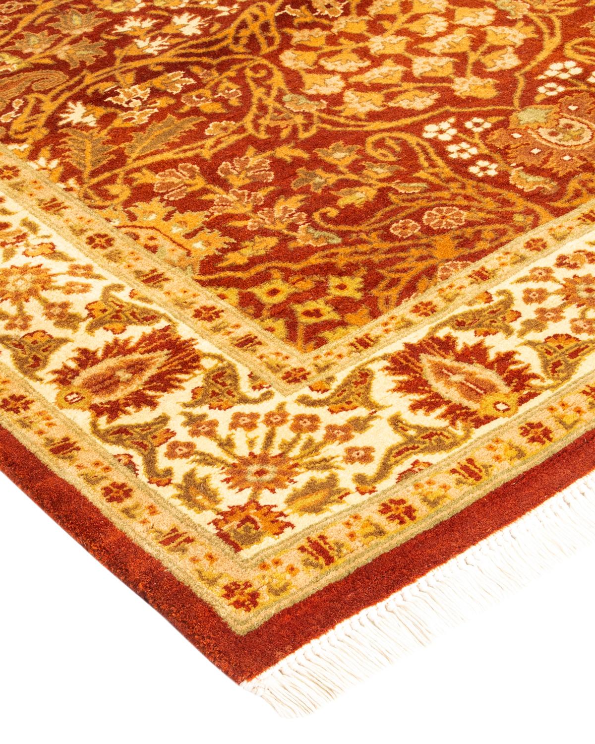 Las alfombras de la colección Mogul, con sus colores discretos y sus diseños en toda la superficie, aportarán una sofisticación atemporal a cualquier habitación. Influenciadas por un espectro de diseños turcos, indios y persas, los artesanos que