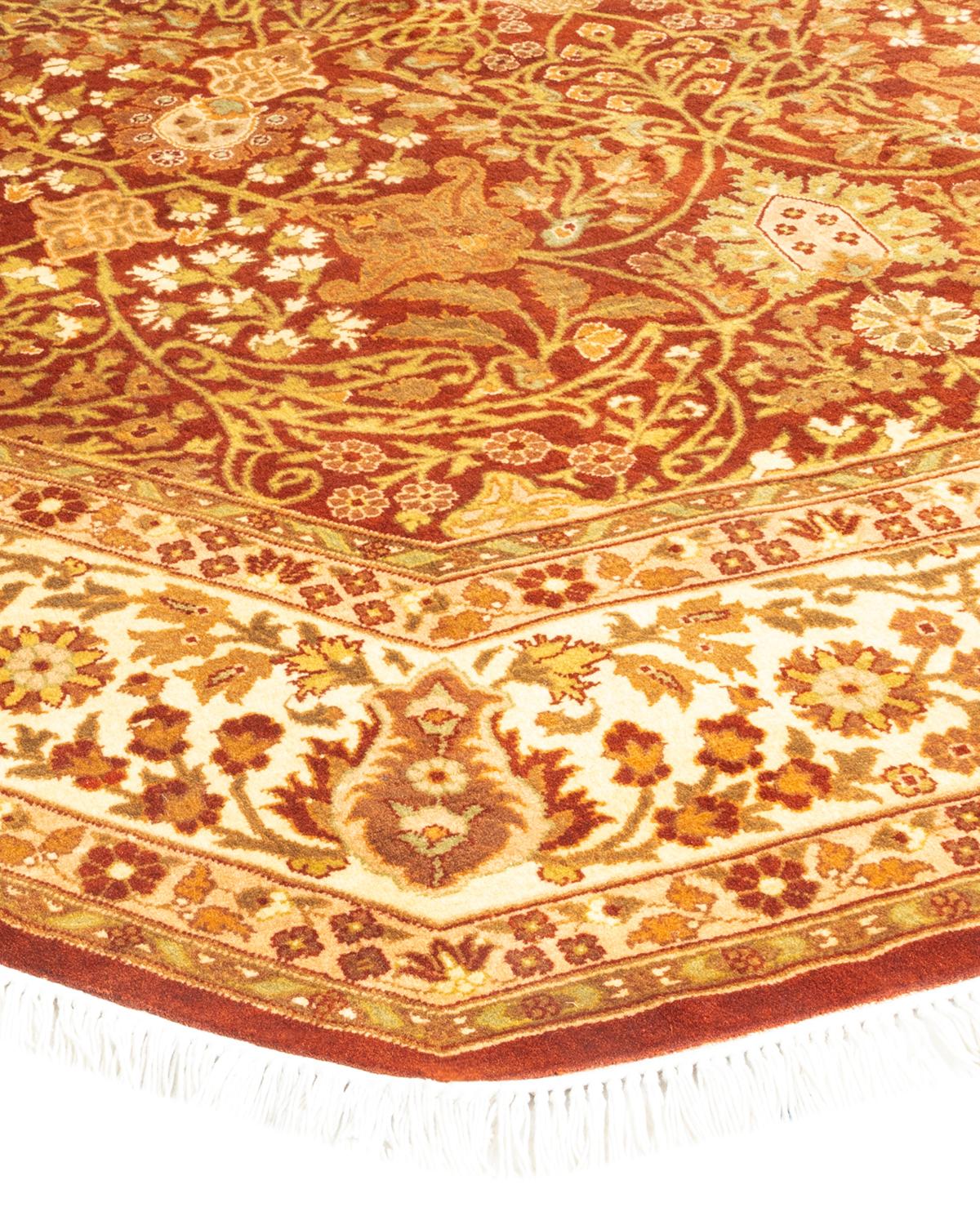Die Teppiche der Mogul-Kollektion bringen mit ihren zurückhaltenden Farben und Allover-Mustern zeitlose Eleganz in jeden Raum. Beeinflusst von einem Spektrum türkischer, indischer und persischer Designs, lassen die Kunsthandwerker, die diese