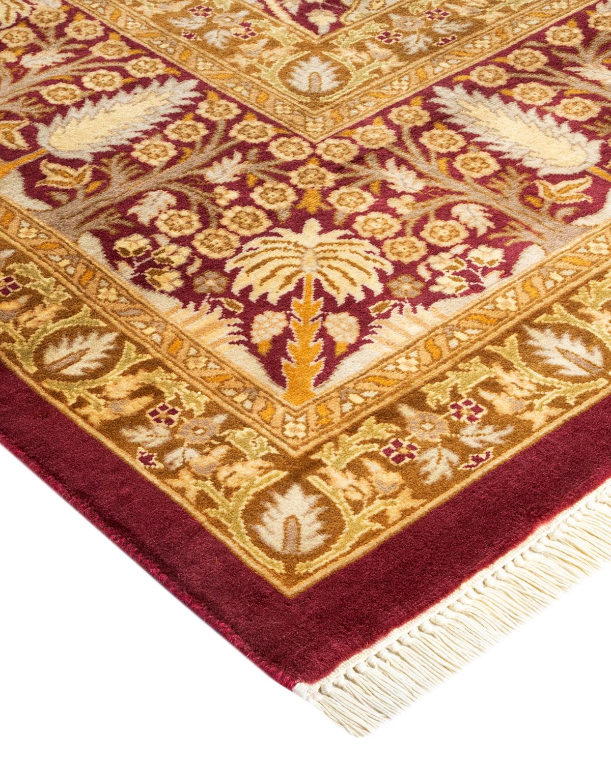 Die Teppiche der Mogul-Kollektion bringen mit ihren zurückhaltenden Farben und Allover-Mustern zeitlose Eleganz in jeden Raum. Beeinflusst von einem Spektrum türkischer, indischer und persischer Designs, lassen die Kunsthandwerker, die diese