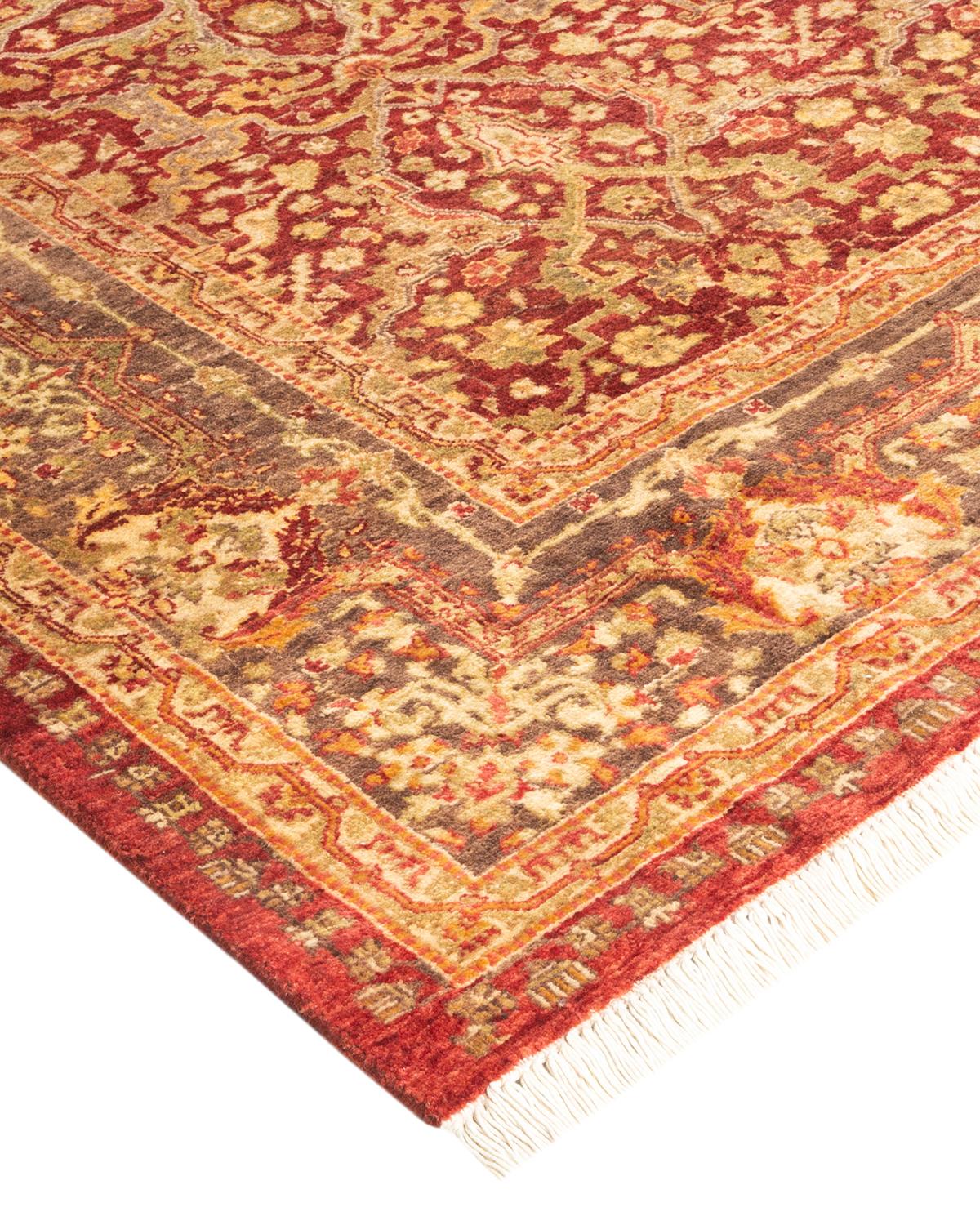 Las alfombras de la colección Mogul, con sus colores discretos y sus diseños en toda la superficie, aportarán una sofisticación atemporal a cualquier habitación. Influenciadas por un espectro de diseños turcos, indios y persas, los artesanos que