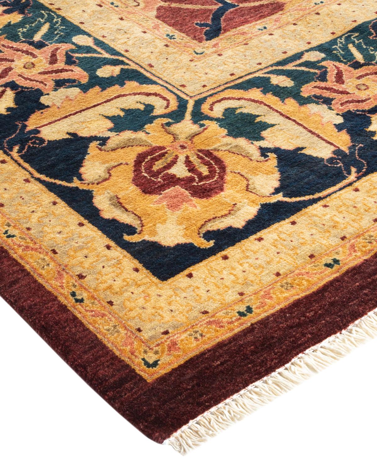 Avec leurs palettes discrètes et leurs motifs allover, les tapis de la collection Mogul apporteront une sophistication intemporelle à n'importe quelle pièce. Influencés par un éventail de motifs turcs, indiens et persans, les artisans qui tissent à