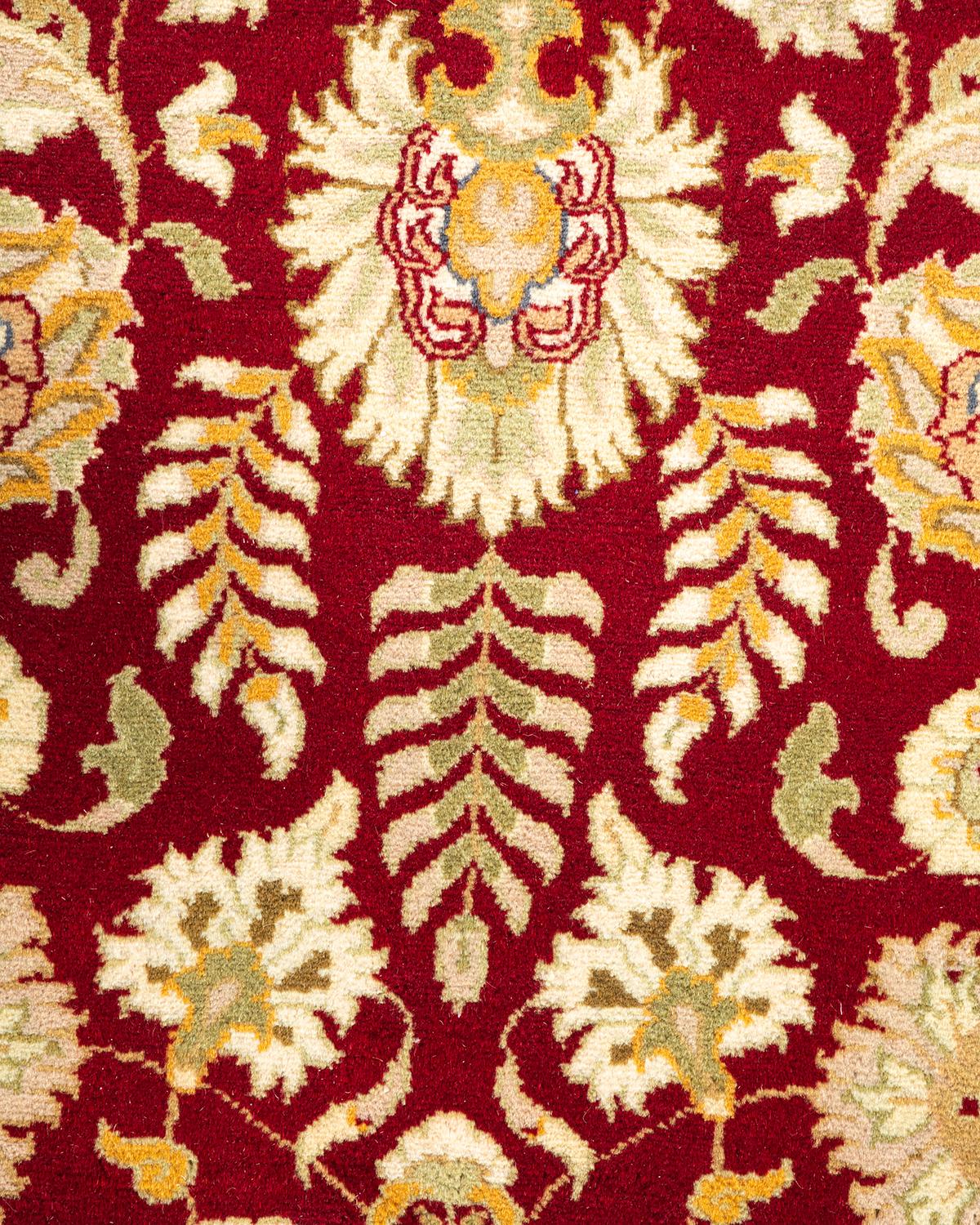Pakistanais Tapis rouge moghol oriental noué à la main, unique en son genre en vente