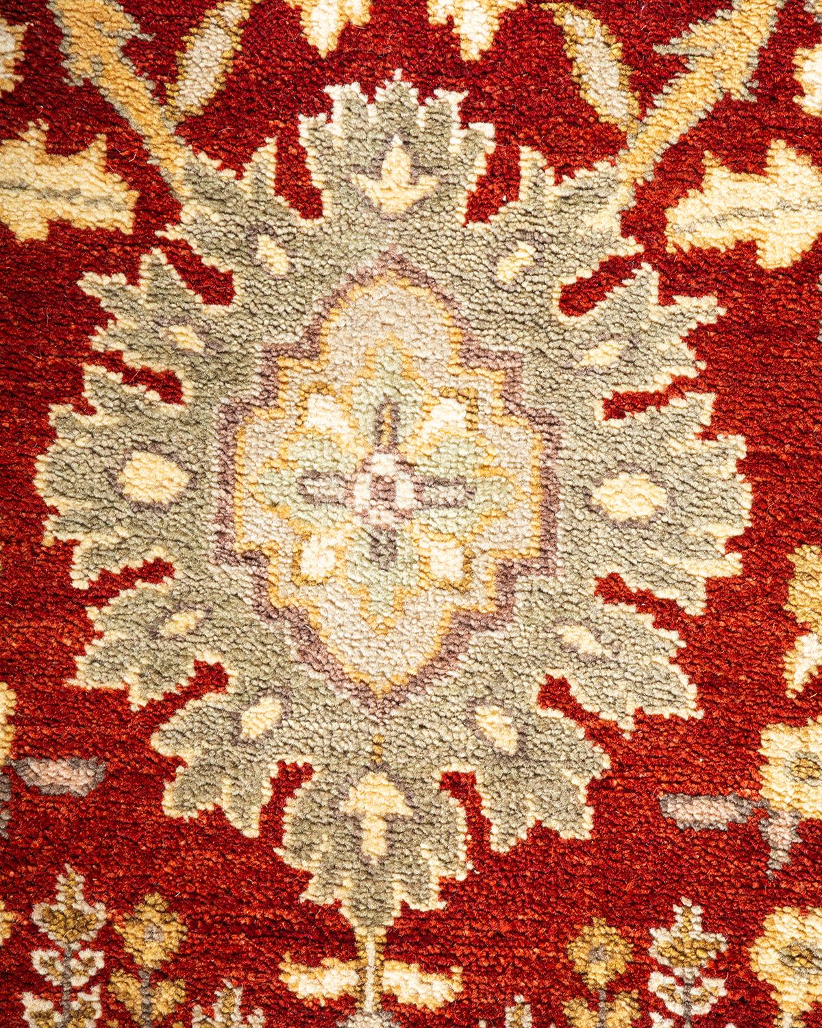 Handgeknüpfter orientalischer Mogul-Roter Teppich, Unikat (Pakistanisch) im Angebot