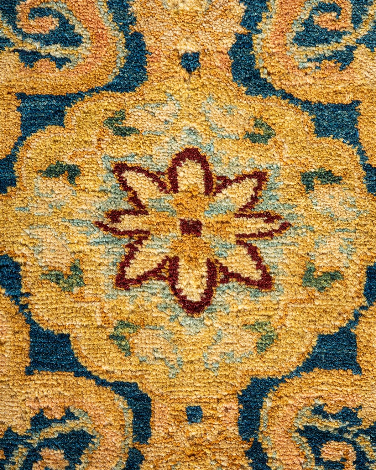 Pakistanais Tapis Oriental Mogul rouge noué à la main - Exemplaire unique en vente