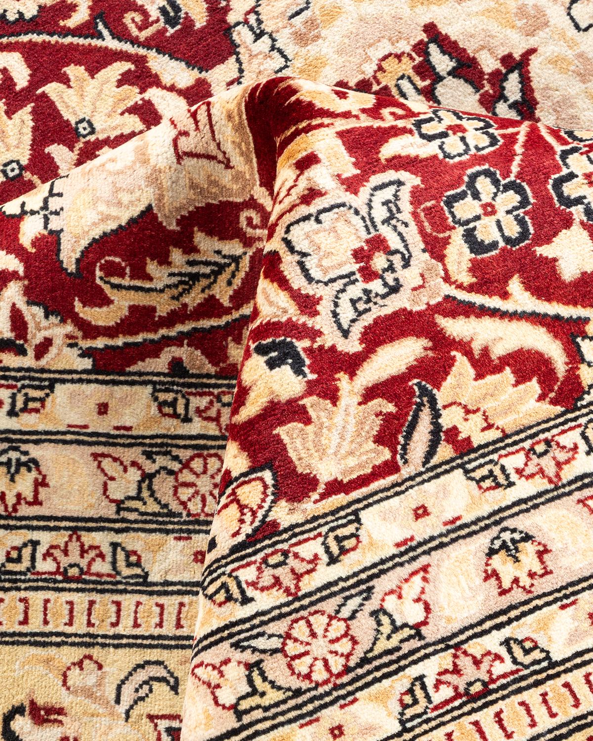Tapis rouge moghol oriental noué à la main, unique en son genre en vente 1