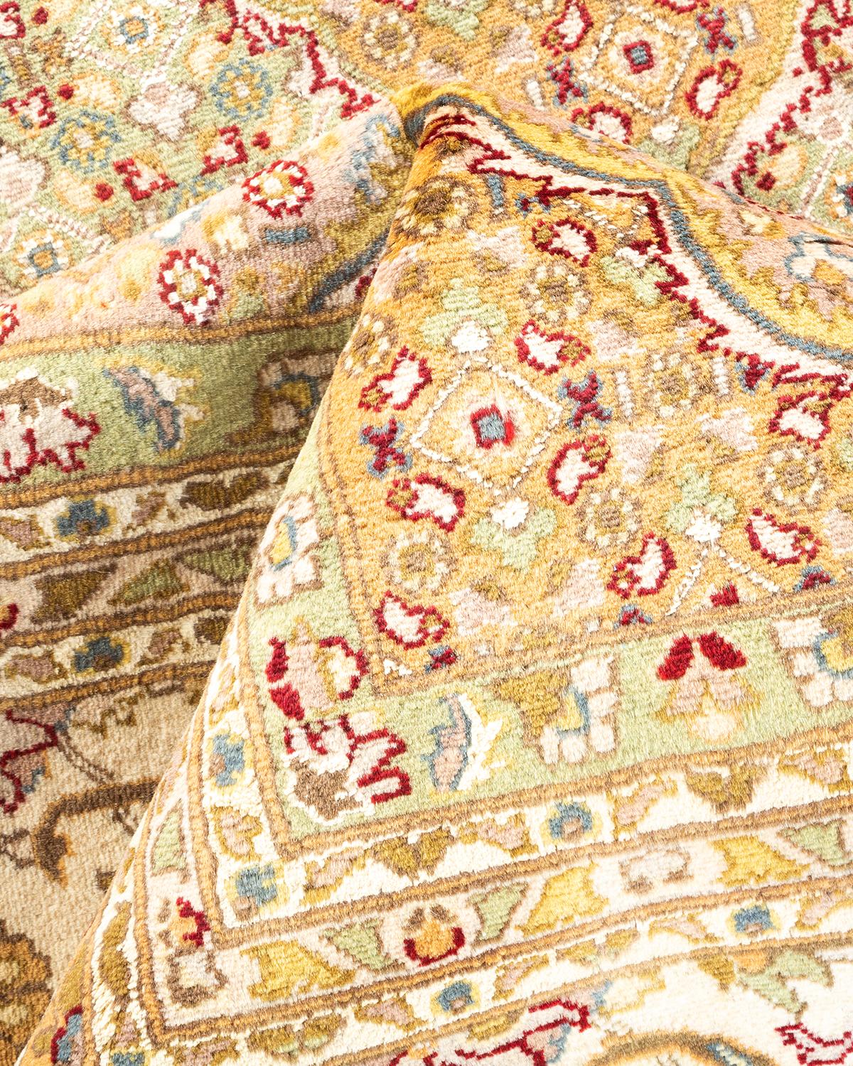 Tapis rouge moghol oriental noué à la main, unique en son genre en vente 1