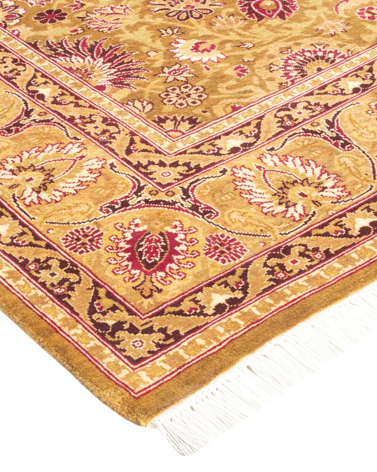 Avec leurs palettes discrètes et leurs motifs à l'envers, les tapis de la collection Mogul apporteront une sophistication intemporelle à n'importe quelle pièce. Influencés par un éventail de motifs turcs, indiens et persans, les artisans qui tissent