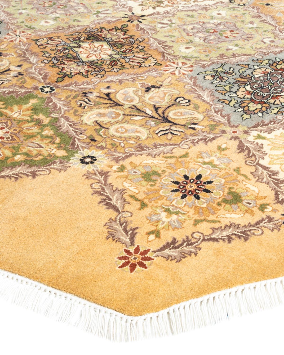 Avec leurs palettes discrètes et leurs motifs allover, les tapis de la collection Mogul apporteront une sophistication intemporelle à n'importe quelle pièce. Influencés par un éventail de motifs turcs, indiens et persans, les artisans qui tissent à