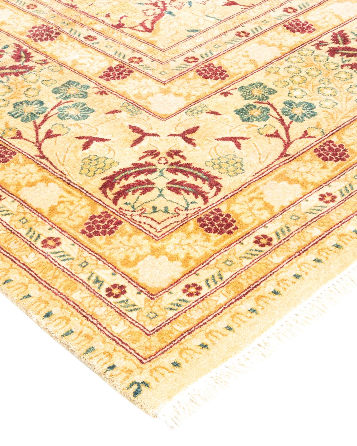 Avec leurs palettes discrètes et leurs motifs allover, les tapis de la collection Mogul apporteront une sophistication intemporelle à n'importe quelle pièce. Influencés par un éventail de motifs turcs, indiens et persans, les artisans qui tissent à
