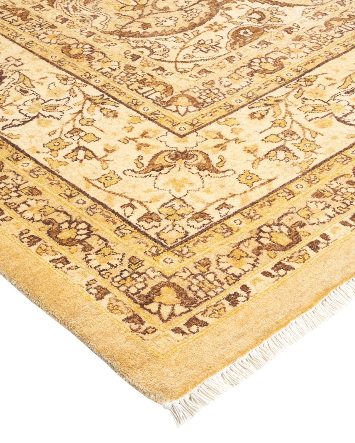 Avec leurs palettes discrètes et leurs motifs allover, les tapis de la collection Mogul apporteront une sophistication intemporelle à n'importe quelle pièce. Influencés par un éventail de motifs turcs, indiens et persans, les artisans qui tissent à