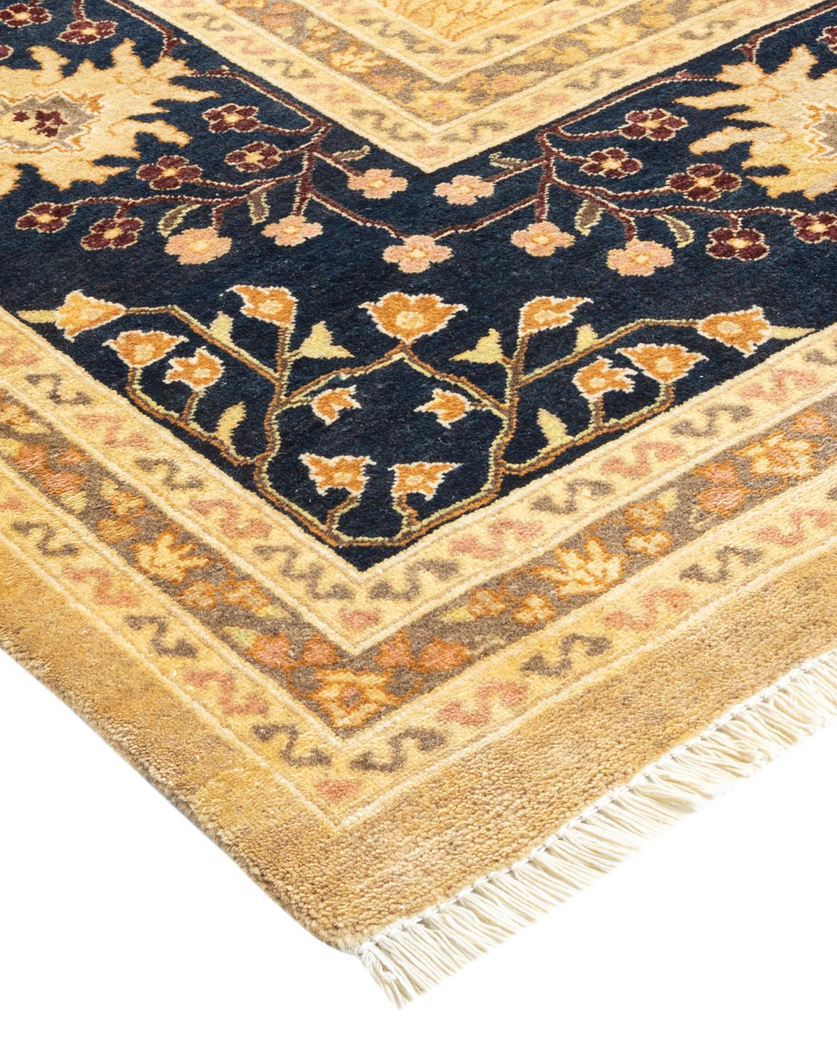 Las alfombras de la colección Mogul, con sus colores discretos y sus diseños en toda la superficie, aportarán una sofisticación atemporal a cualquier habitación. Influenciadas por un espectro de diseños turcos, indios y persas, los artesanos que