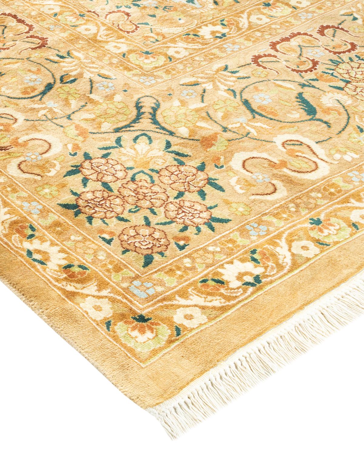 Avec leurs palettes discrètes et leurs motifs à l'envers, les tapis de la collection Mogul apporteront une sophistication intemporelle à n'importe quelle pièce. Influencés par un éventail de motifs turcs, indiens et persans, les artisans qui tissent