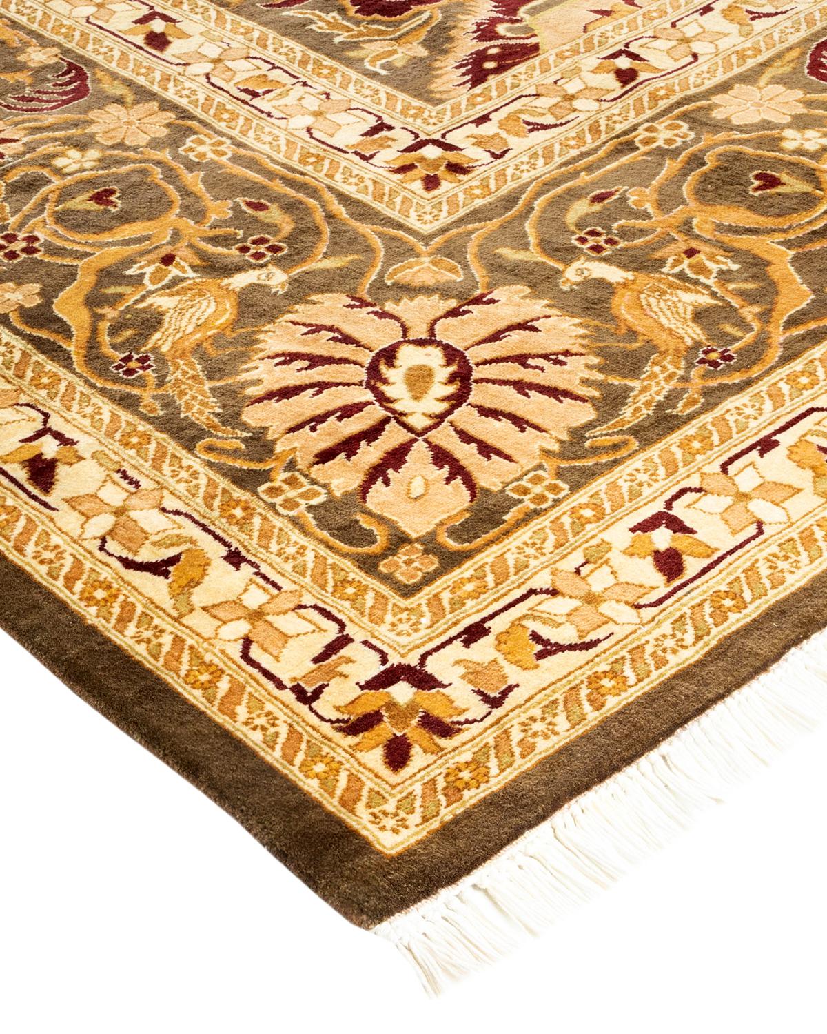 Die Teppiche der Mogul-Kollektion bringen mit ihren zurückhaltenden Farben und Allover-Mustern zeitlose Eleganz in jeden Raum. Beeinflusst von einem Spektrum türkischer, indischer und persischer Designs, lassen die Kunsthandwerker, die diese