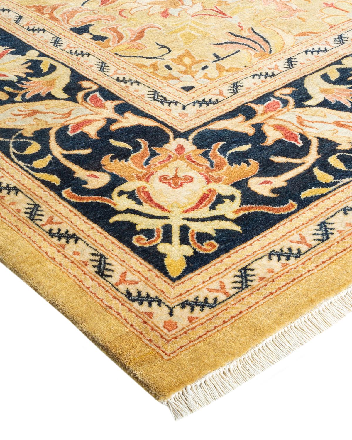 Avec leurs palettes discrètes et leurs motifs à l'envers, les tapis de la collection Mogul apporteront une sophistication intemporelle à n'importe quelle pièce. Influencés par un éventail de motifs turcs, indiens et persans, les artisans qui tissent