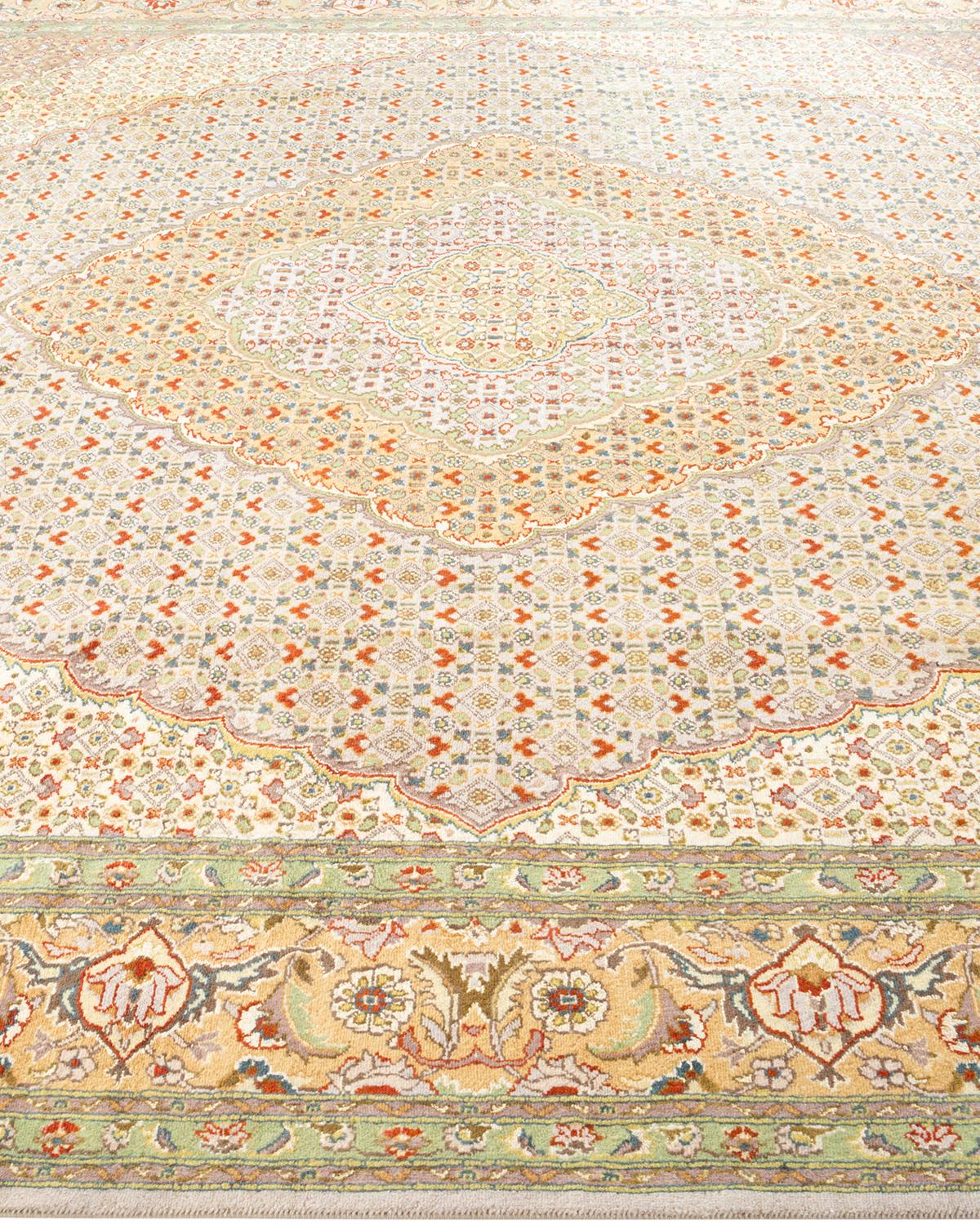 Tapis Mogul ivoire overdyed noué à la main, unique en son genre Neuf - En vente à Norwalk, CT