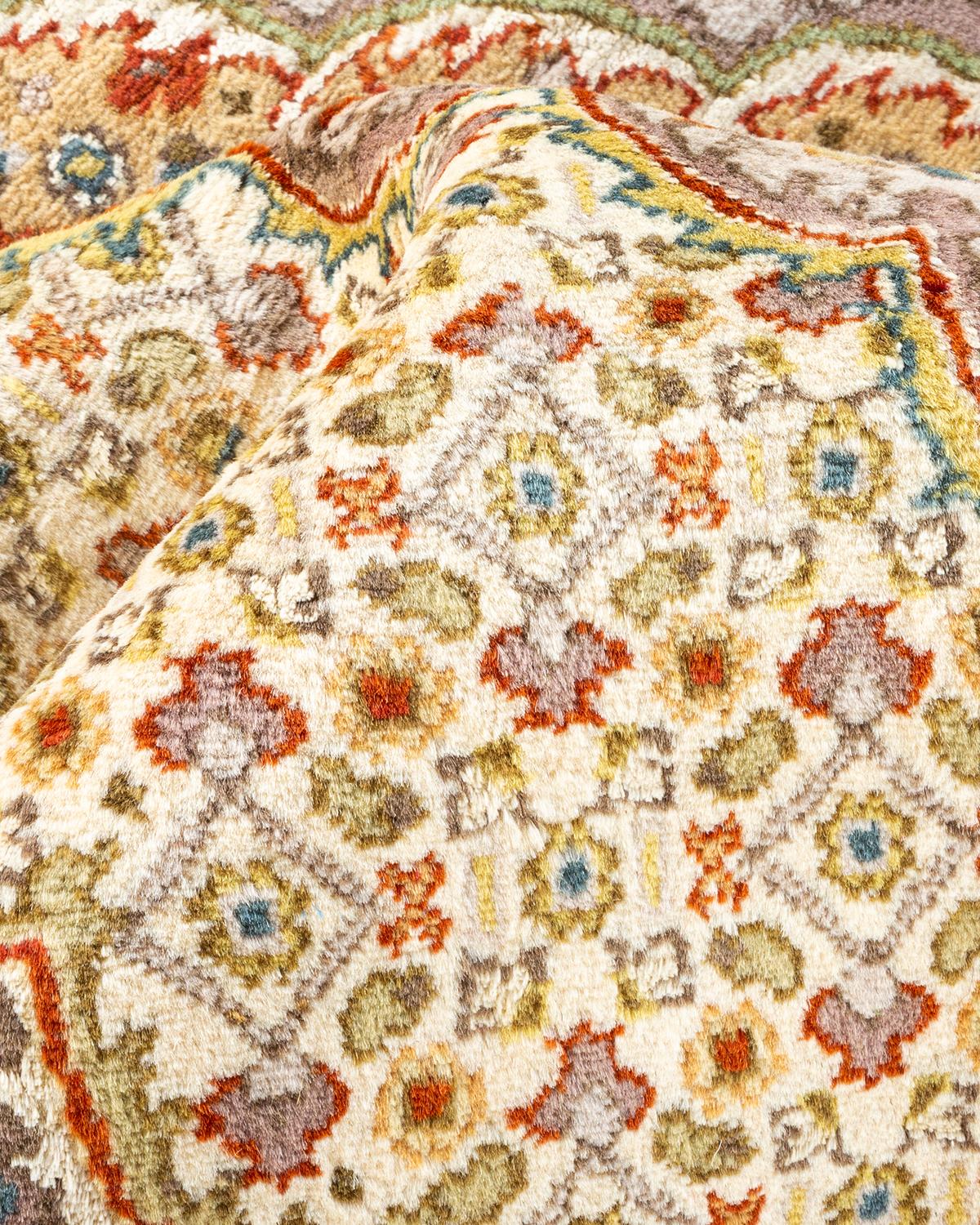 Tapis Mogul ivoire overdyed noué à la main, unique en son genre en vente 1