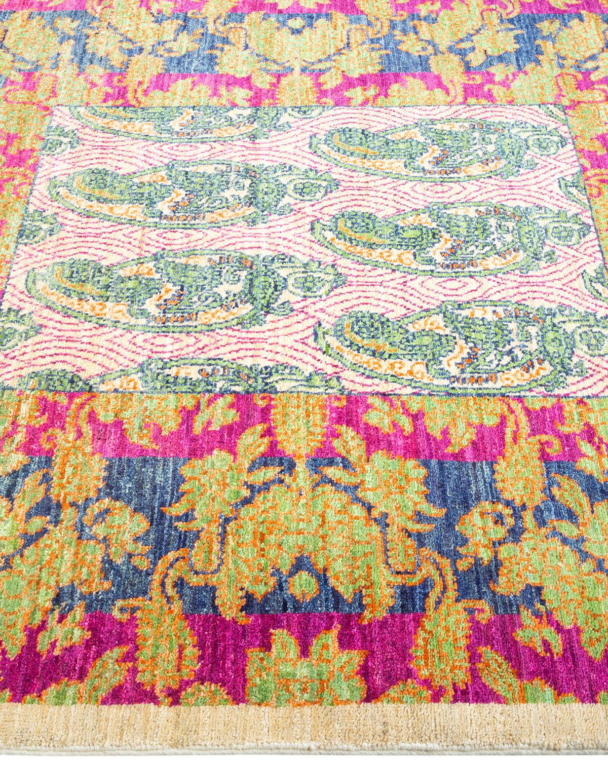 Handgeknüpfter, eklektischer elfenbeinfarbener Teppich mit Paisleymuster, Unikat im Zustand „Neu“ im Angebot in Norwalk, CT