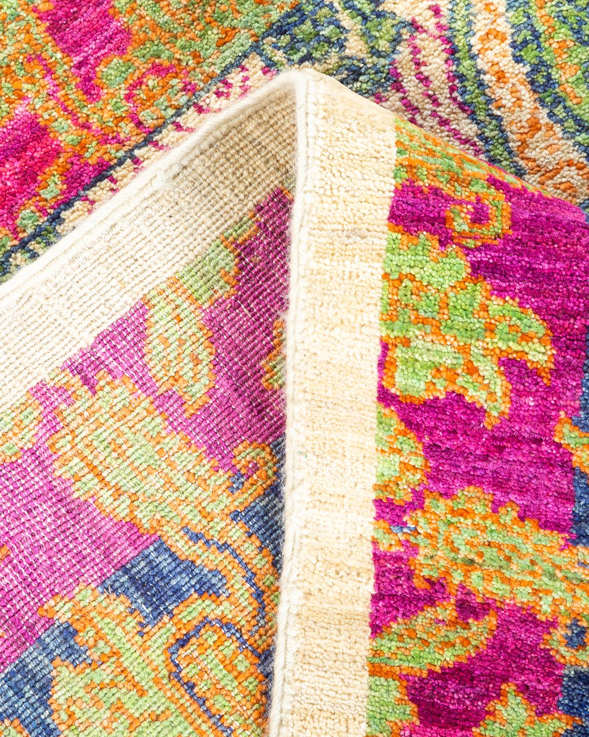 Handgeknüpfter, eklektischer elfenbeinfarbener Teppich mit Paisleymuster, Unikat (Wolle) im Angebot