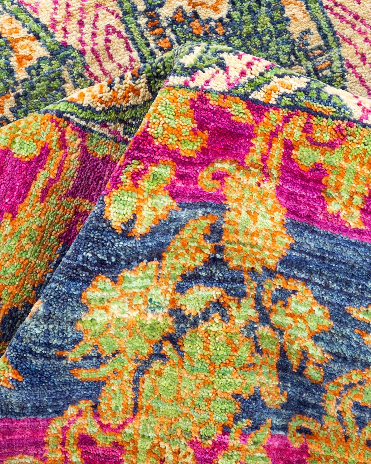Handgeknüpfter, eklektischer elfenbeinfarbener Teppich mit Paisleymuster, Unikat im Angebot 1