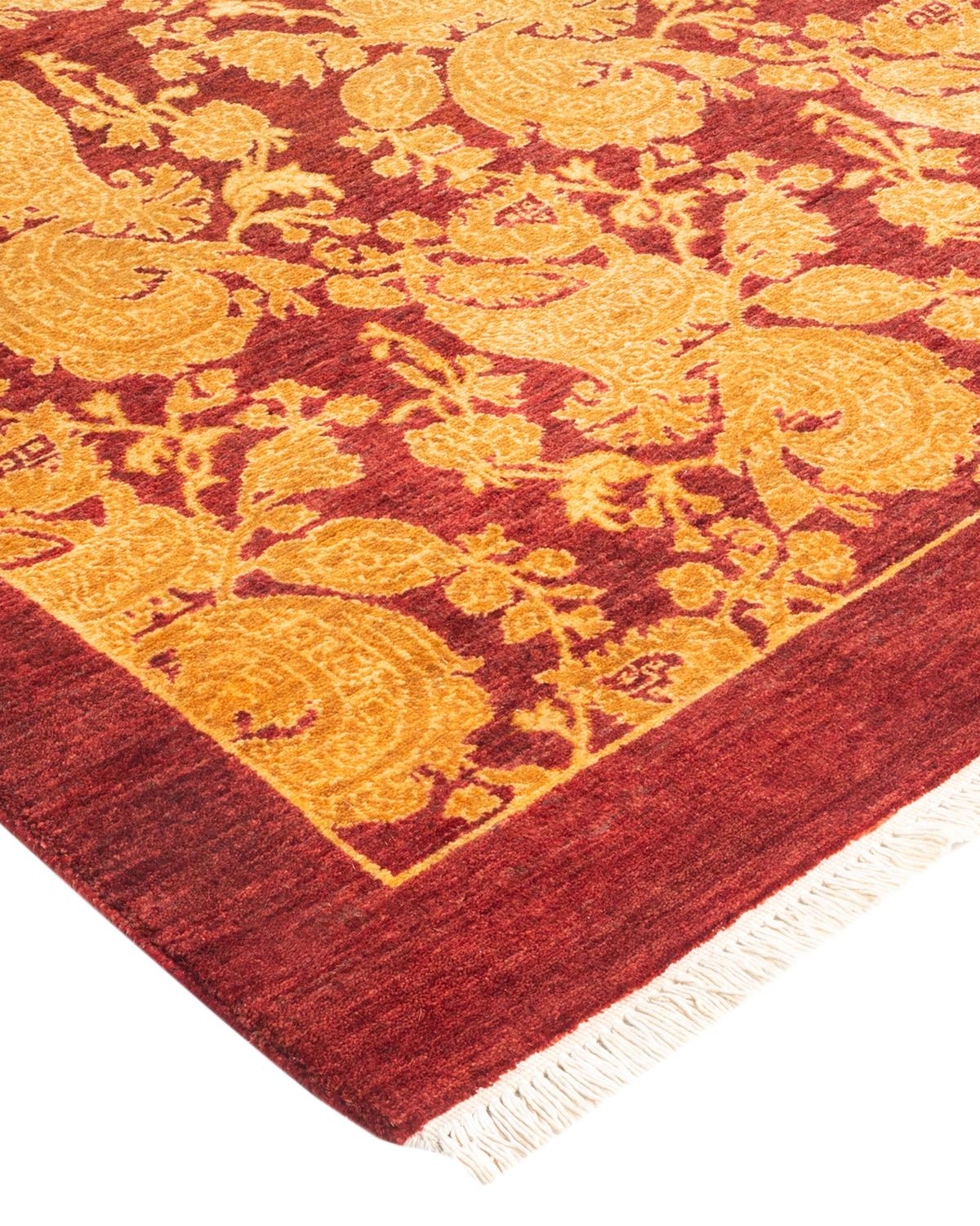 Las alfombras de la colección Mogul, con sus colores discretos y sus diseños en toda la superficie, aportarán una sofisticación atemporal a cualquier habitación. Influenciadas por un espectro de diseños turcos, indios y persas, los artesanos que
