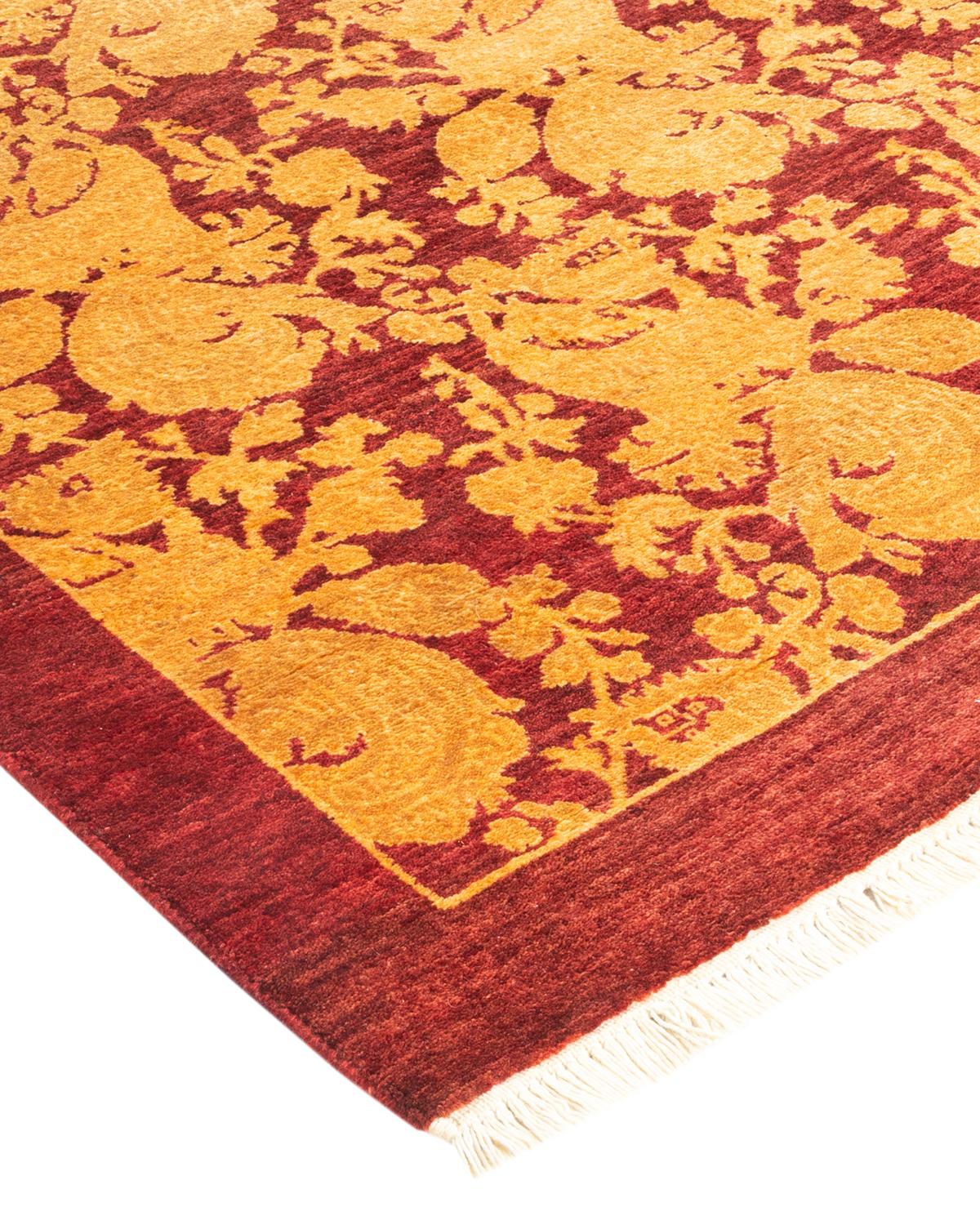 Avec leurs palettes discrètes et leurs motifs allover, les tapis de la collection Mogul apporteront une sophistication intemporelle à n'importe quelle pièce. Influencés par un éventail de motifs turcs, indiens et persans, les artisans qui tissent à