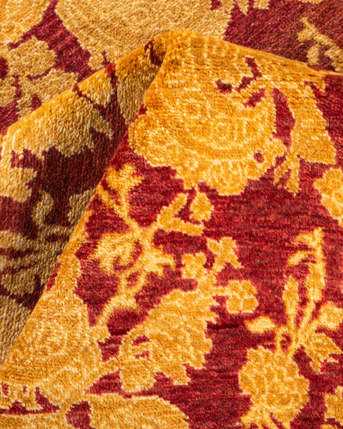 Alfombra Mogul Roja Abstracta Tradicional Anudada a Mano Única en su Género en venta 1