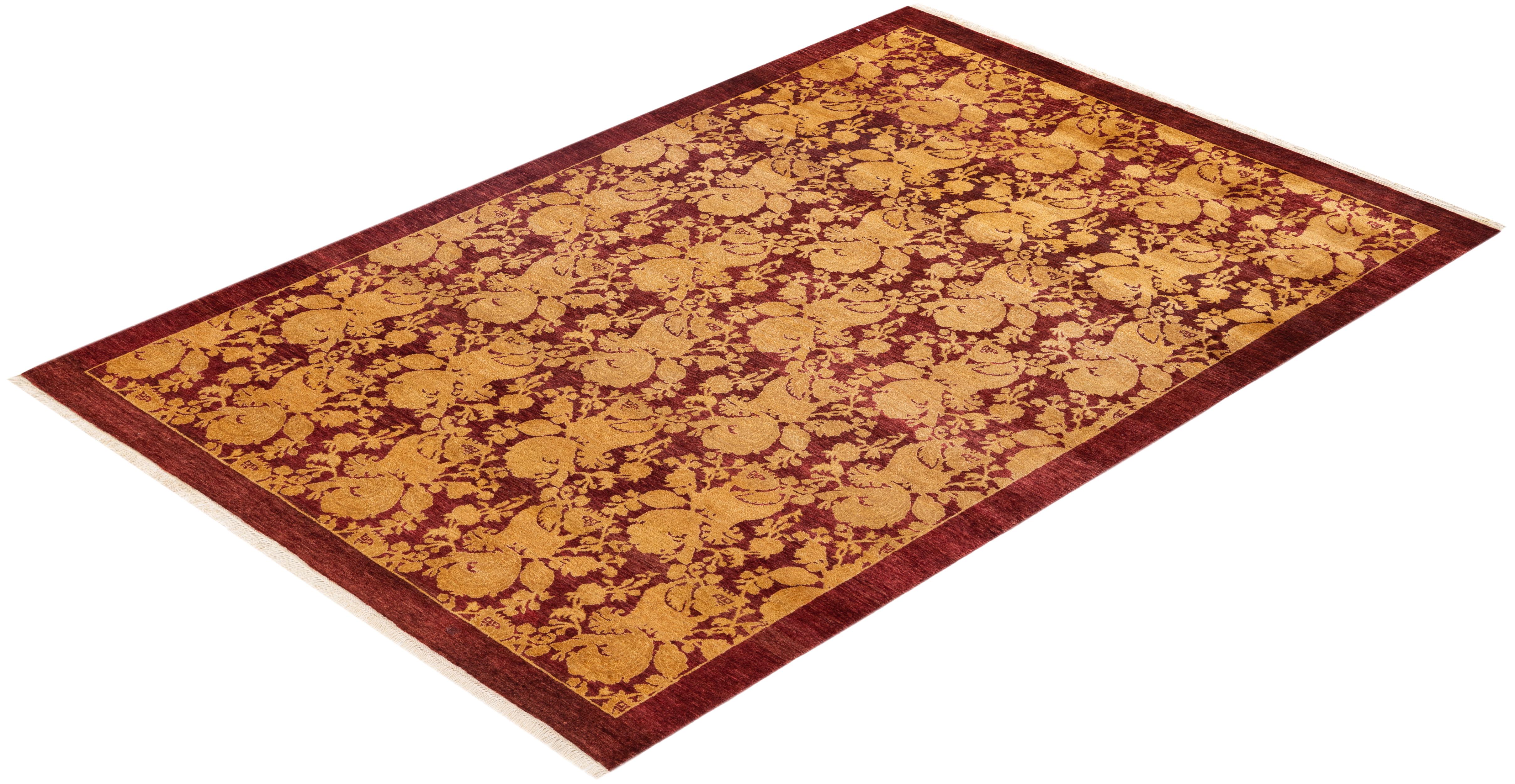 Tapis unique en son genre, noué à la main, traditionnellement abstrait et rouge moghol en vente 2